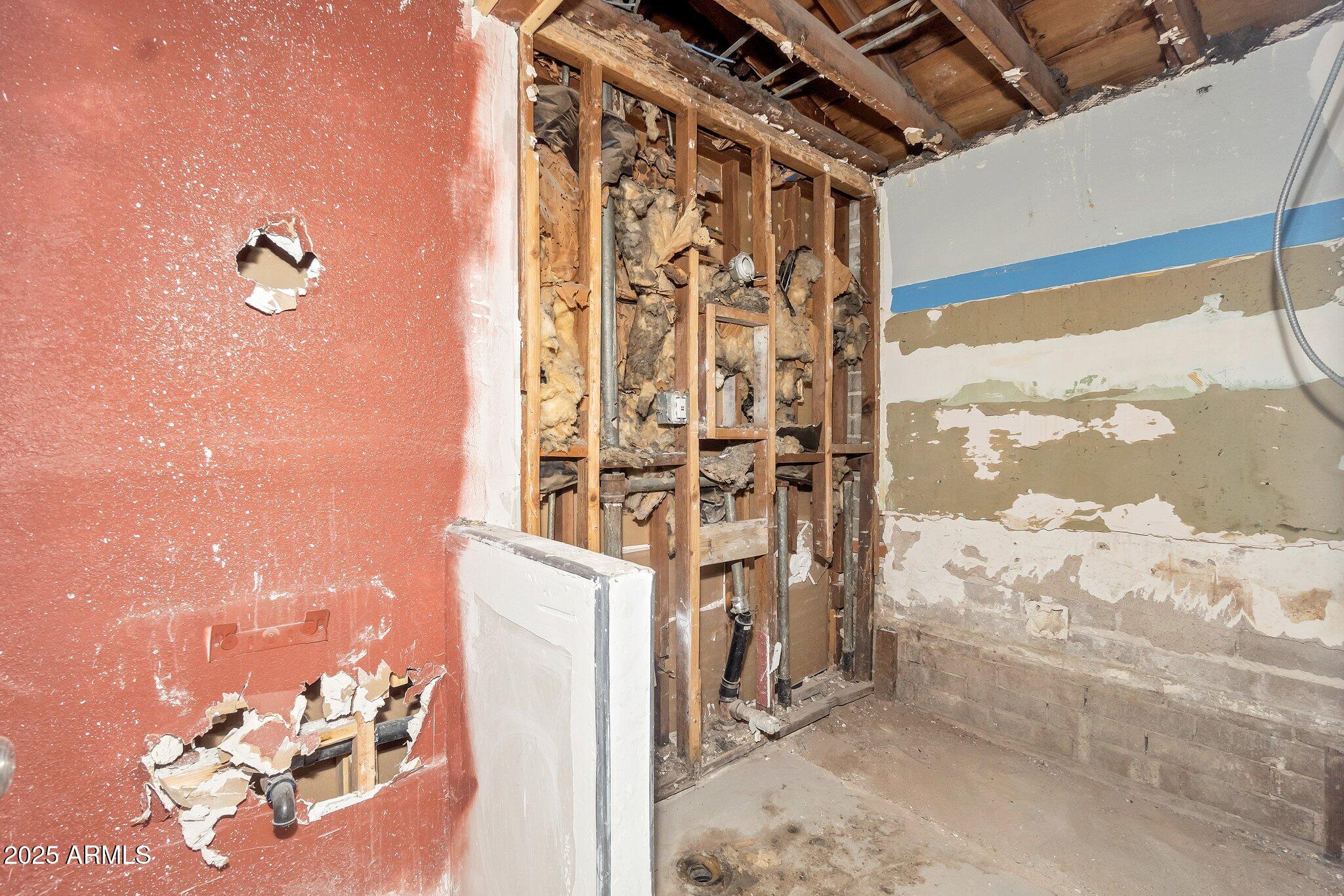 CAPITOL ADDITION - Residential Income