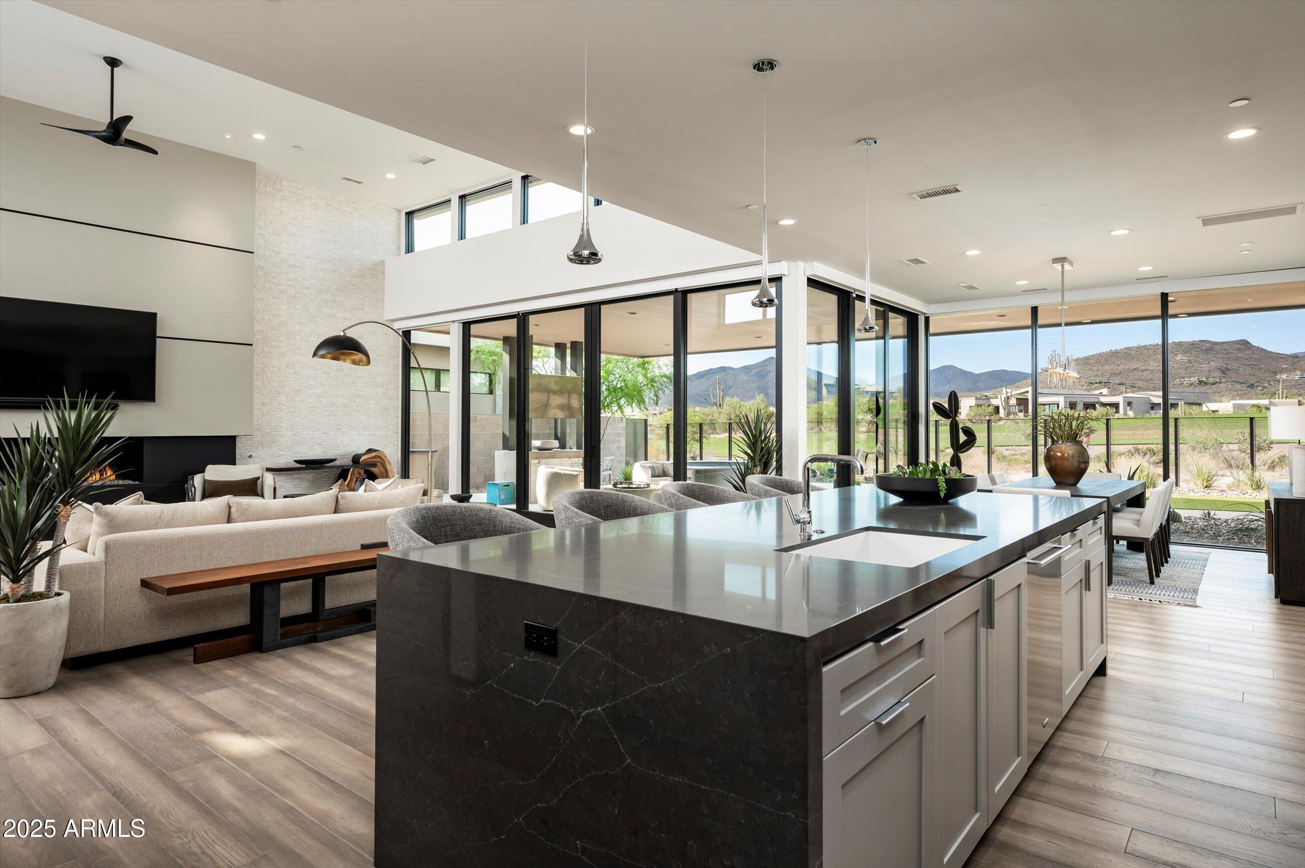 DESERT MOUNTAIN - Residential