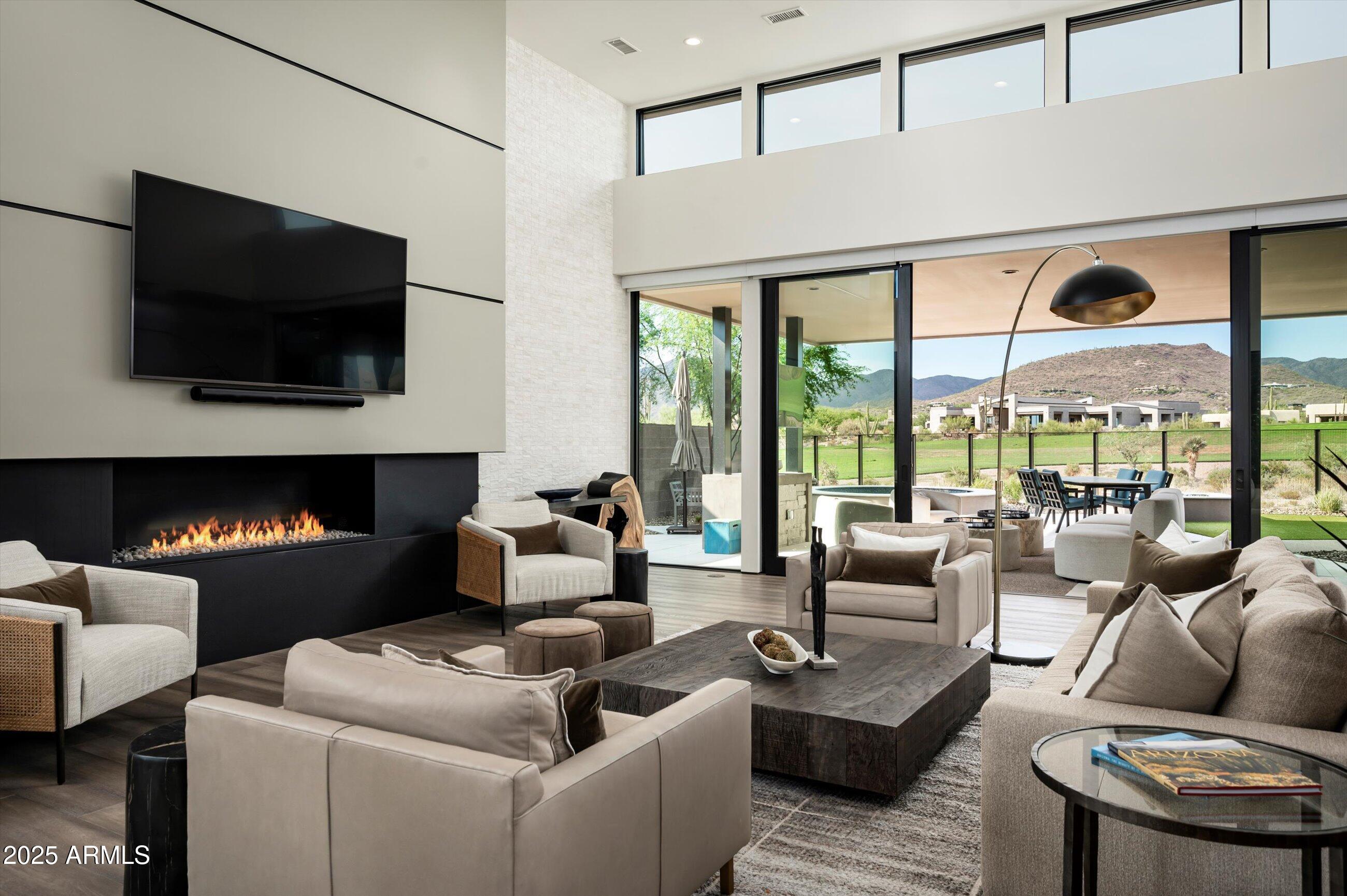 DESERT MOUNTAIN - Residential
