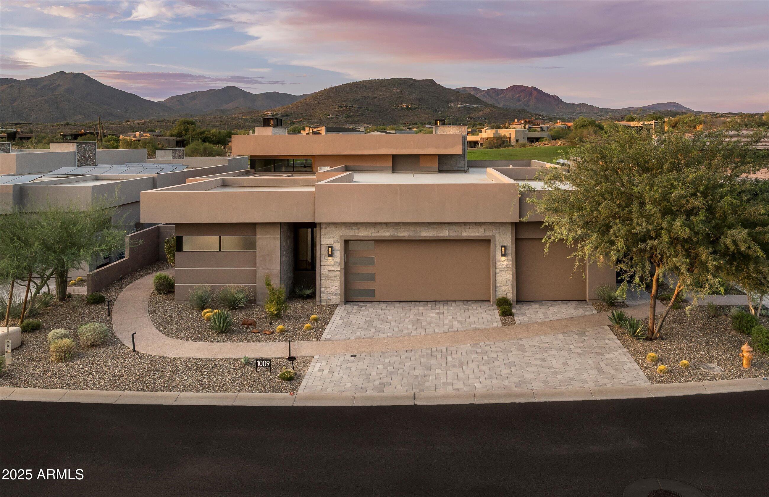 DESERT MOUNTAIN - Residential