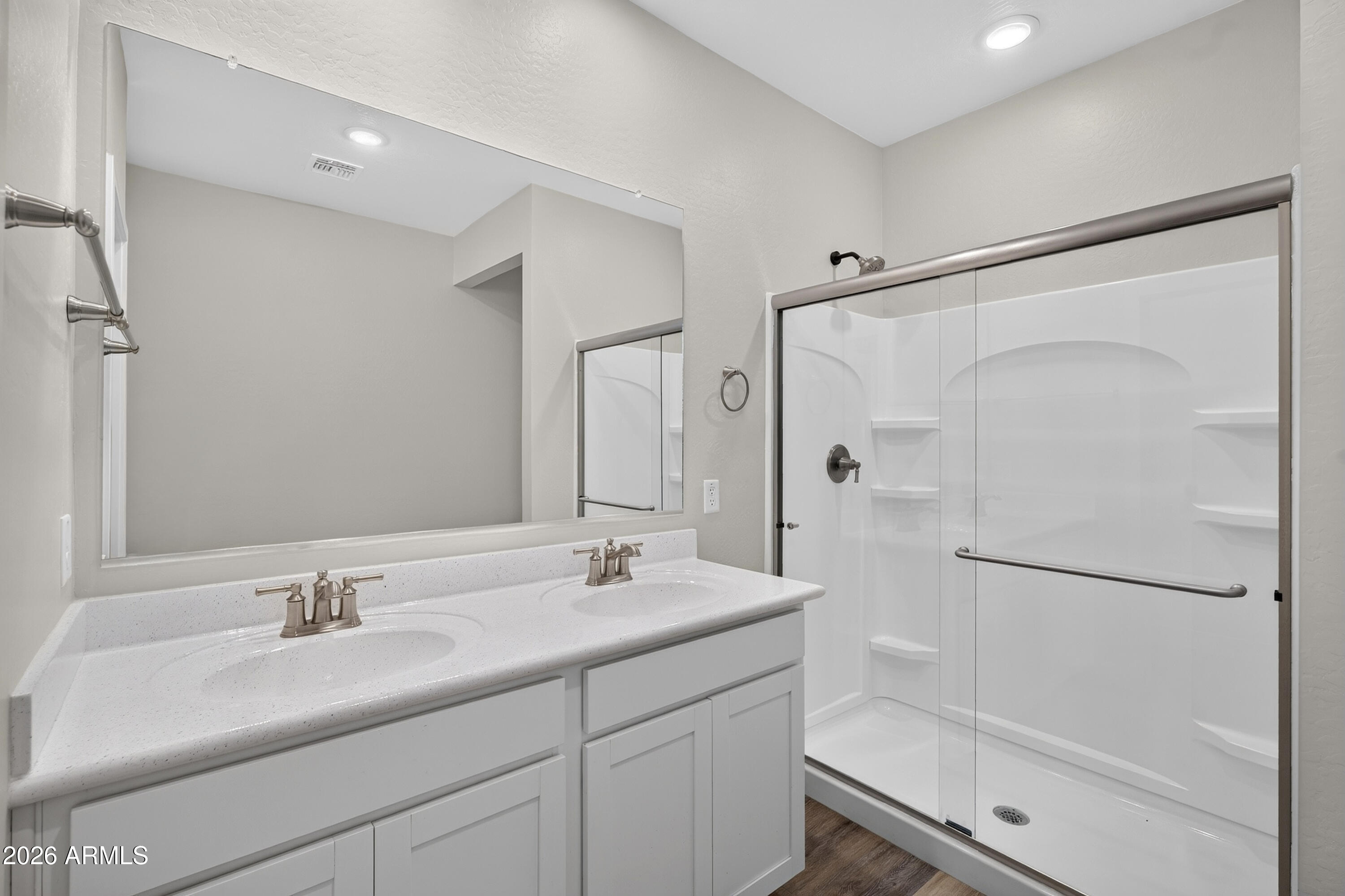 RE-PLAT OF PARCEL 19 AT HOMESTEAD NORTH - Residential