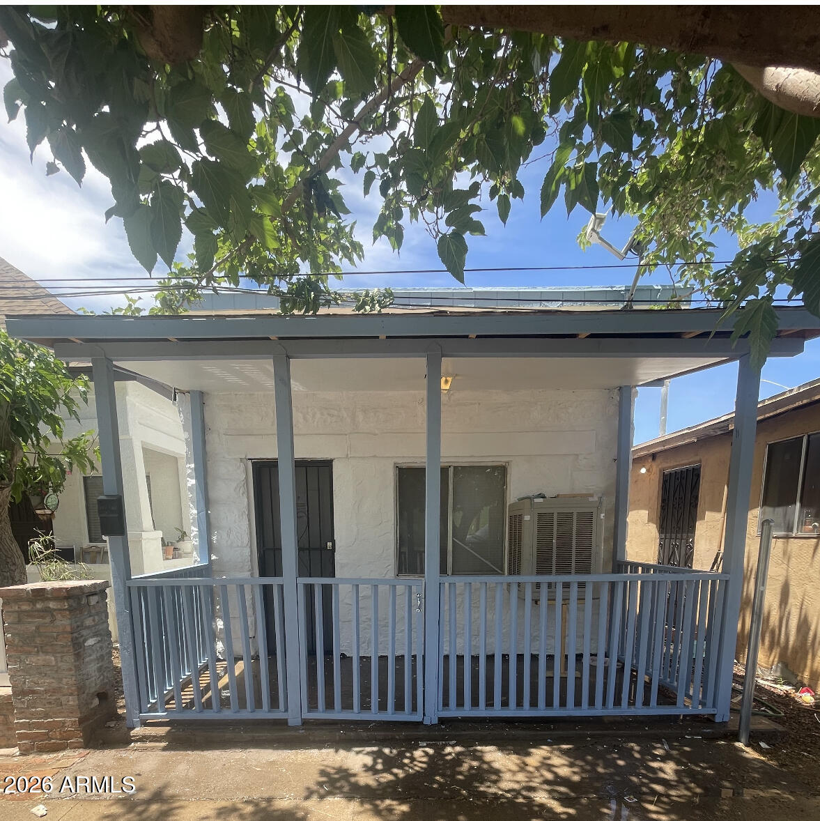 2 BEDROOM 1 BATH New Appliances, new flooring and painted inside and out ! Motivated seller! Make an offer!