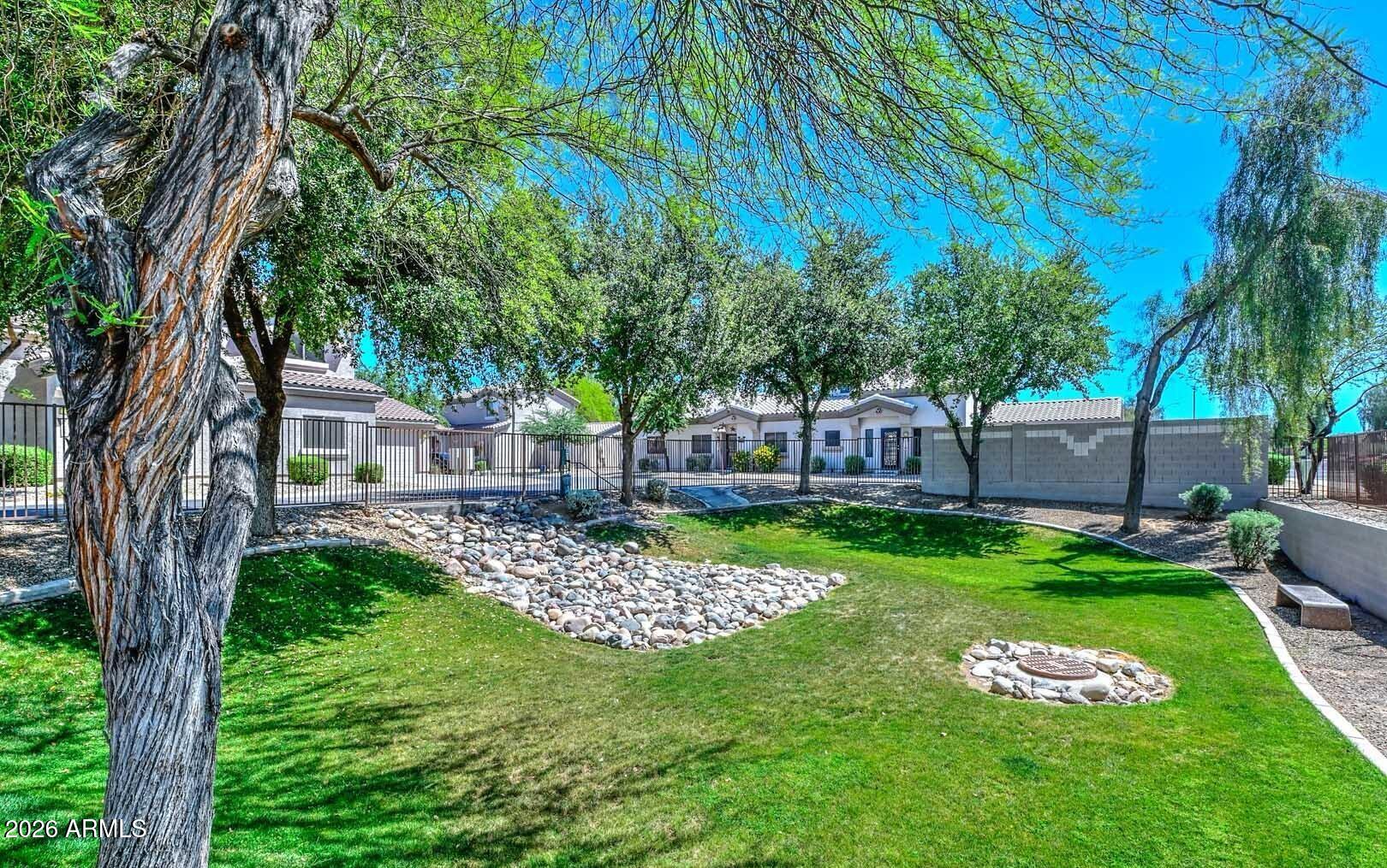 PEORIA ESTATES CONDOMINIUM - Residential