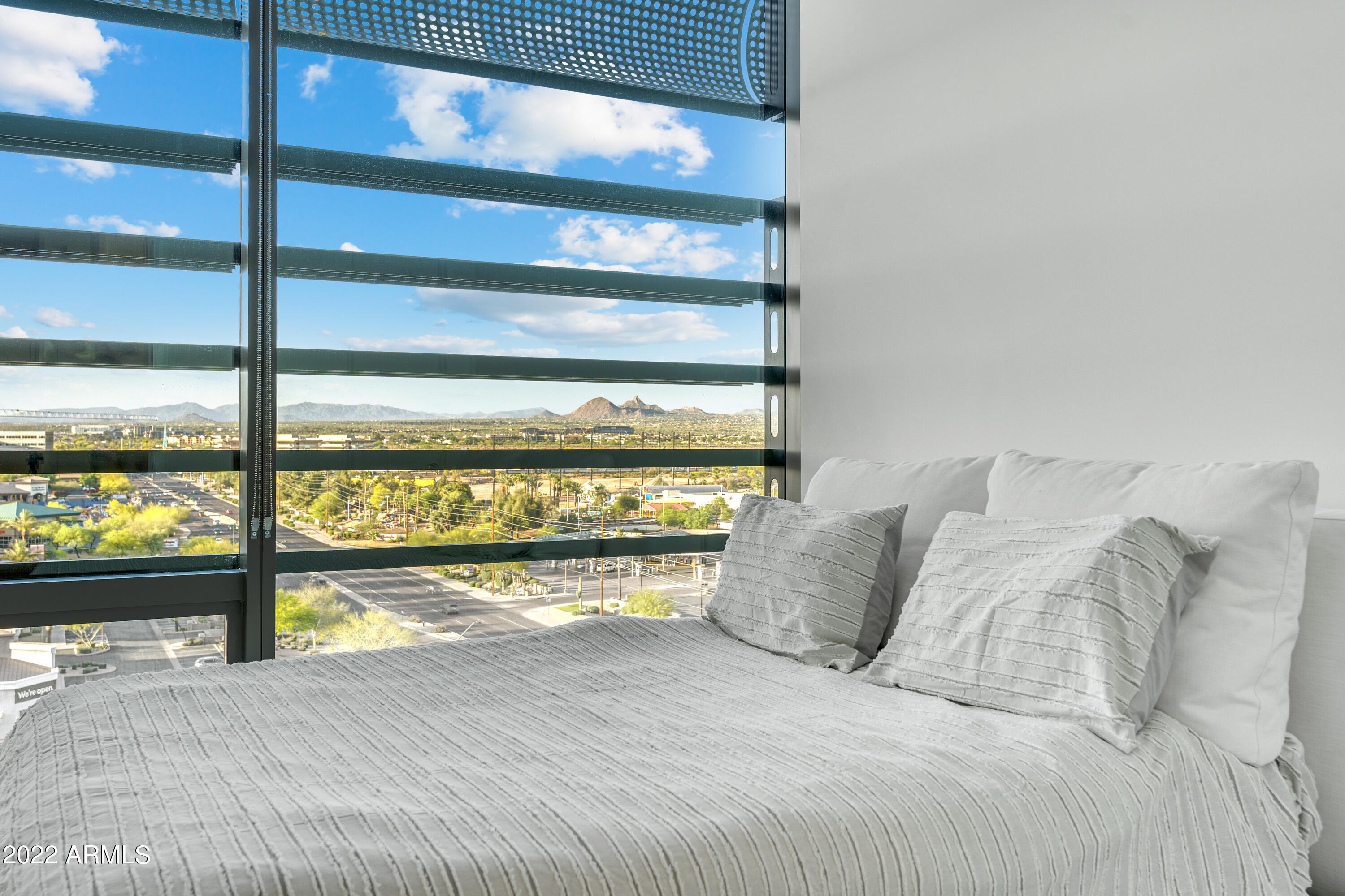 OPTIMA KIERLAND CENTER 7180 CONDOMINIUM 1ST AMD AN - Residential