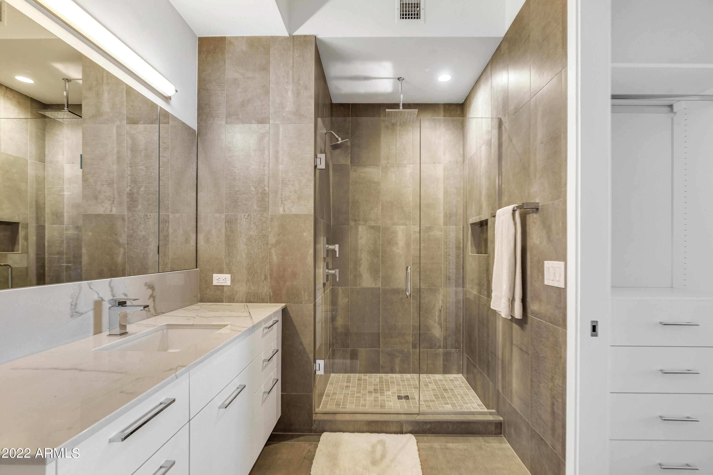 OPTIMA KIERLAND CENTER 7180 CONDOMINIUM 1ST AMD AN - Residential