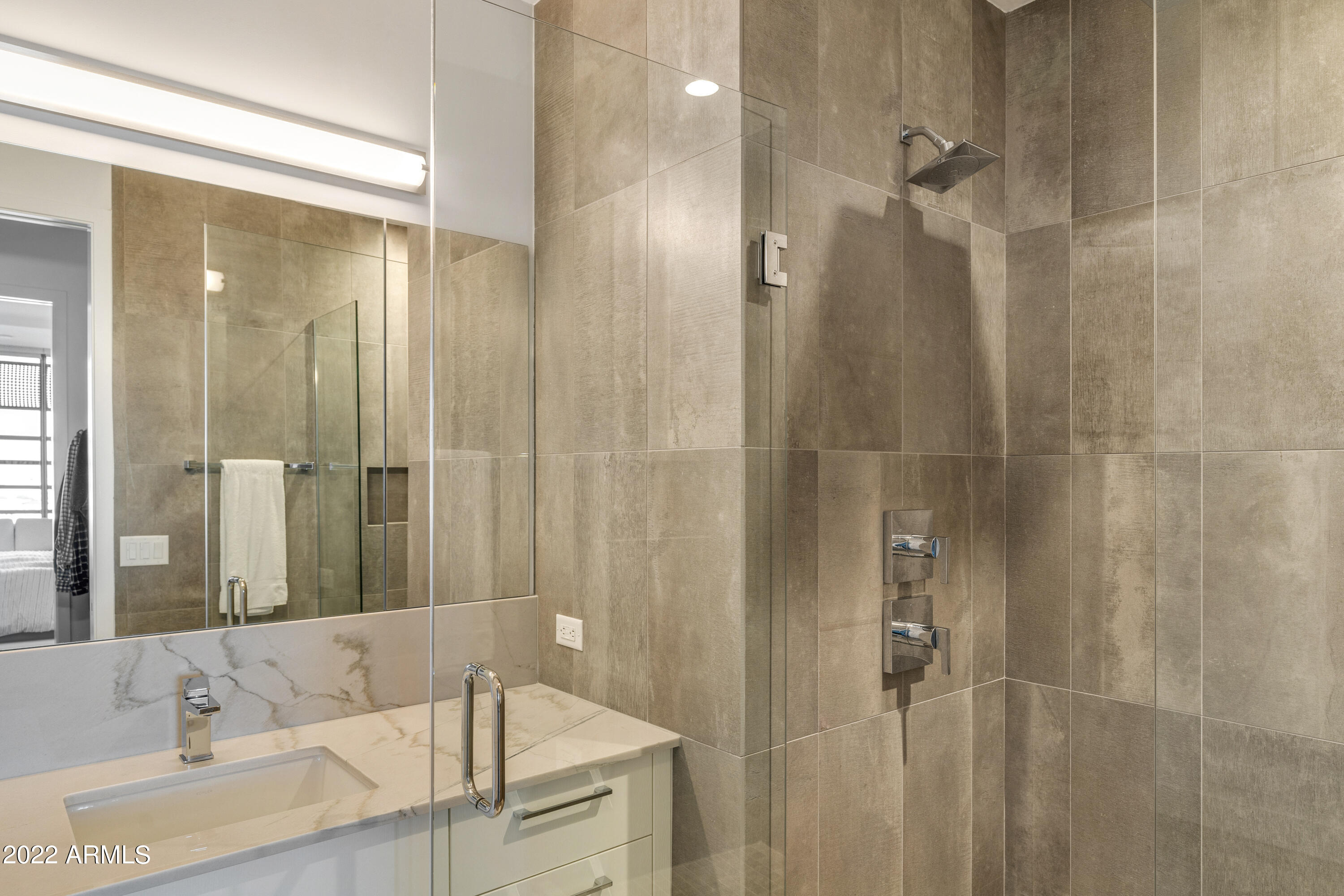 OPTIMA KIERLAND CENTER 7180 CONDOMINIUM 1ST AMD AN - Residential