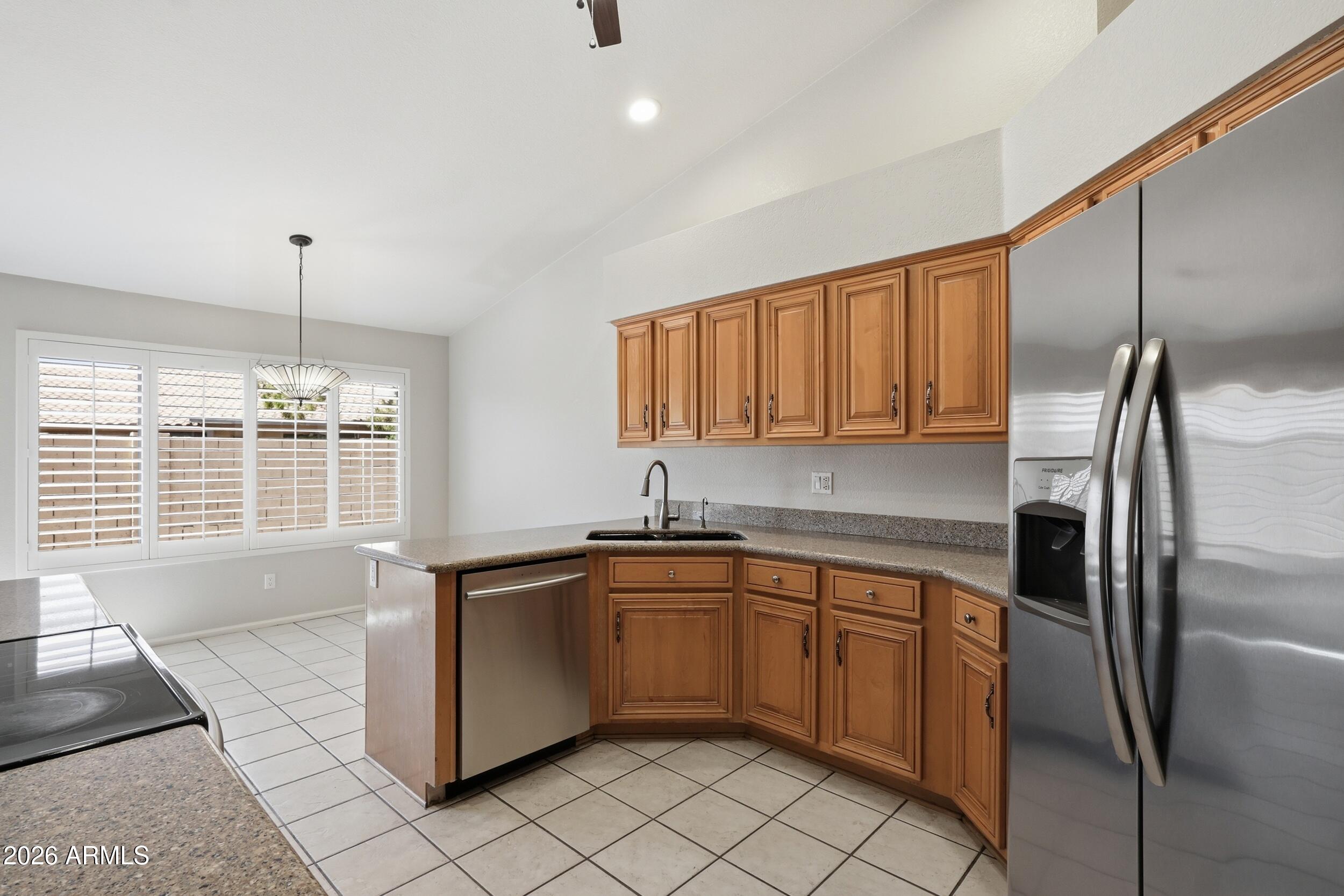WARNER RANCH LANDING 2 - Residential Lease