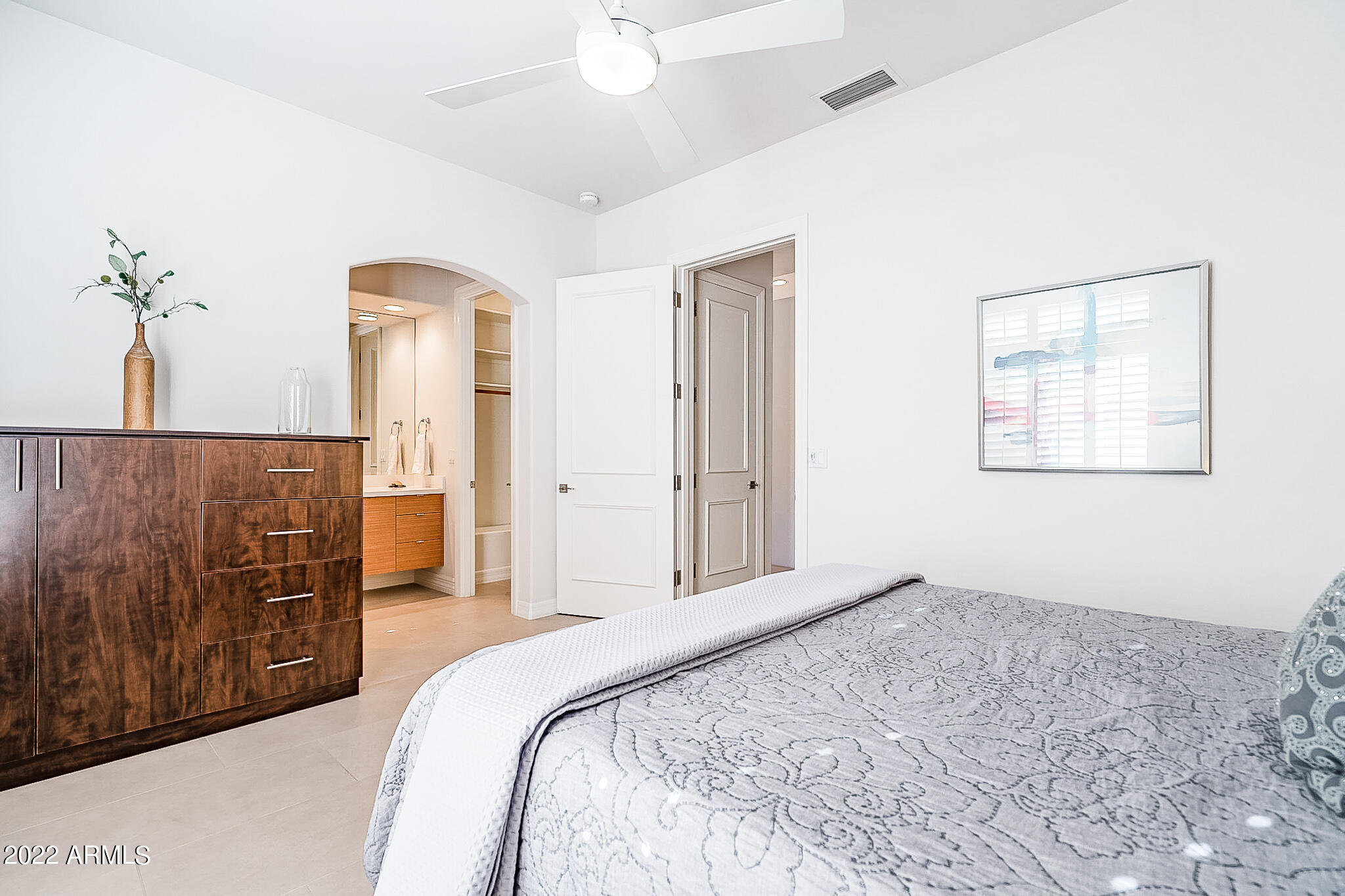 MERRILL CANTATIERRA - Residential