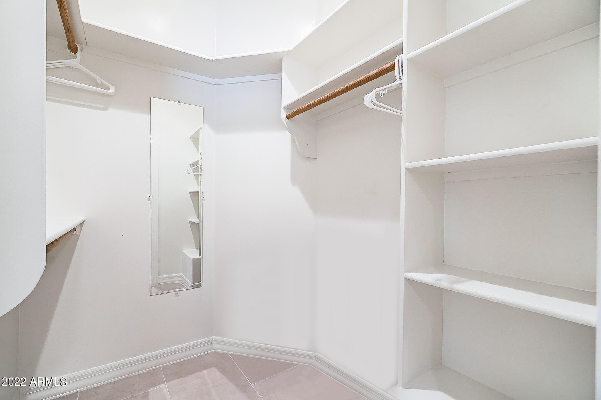 MERRILL CANTATIERRA - Residential
