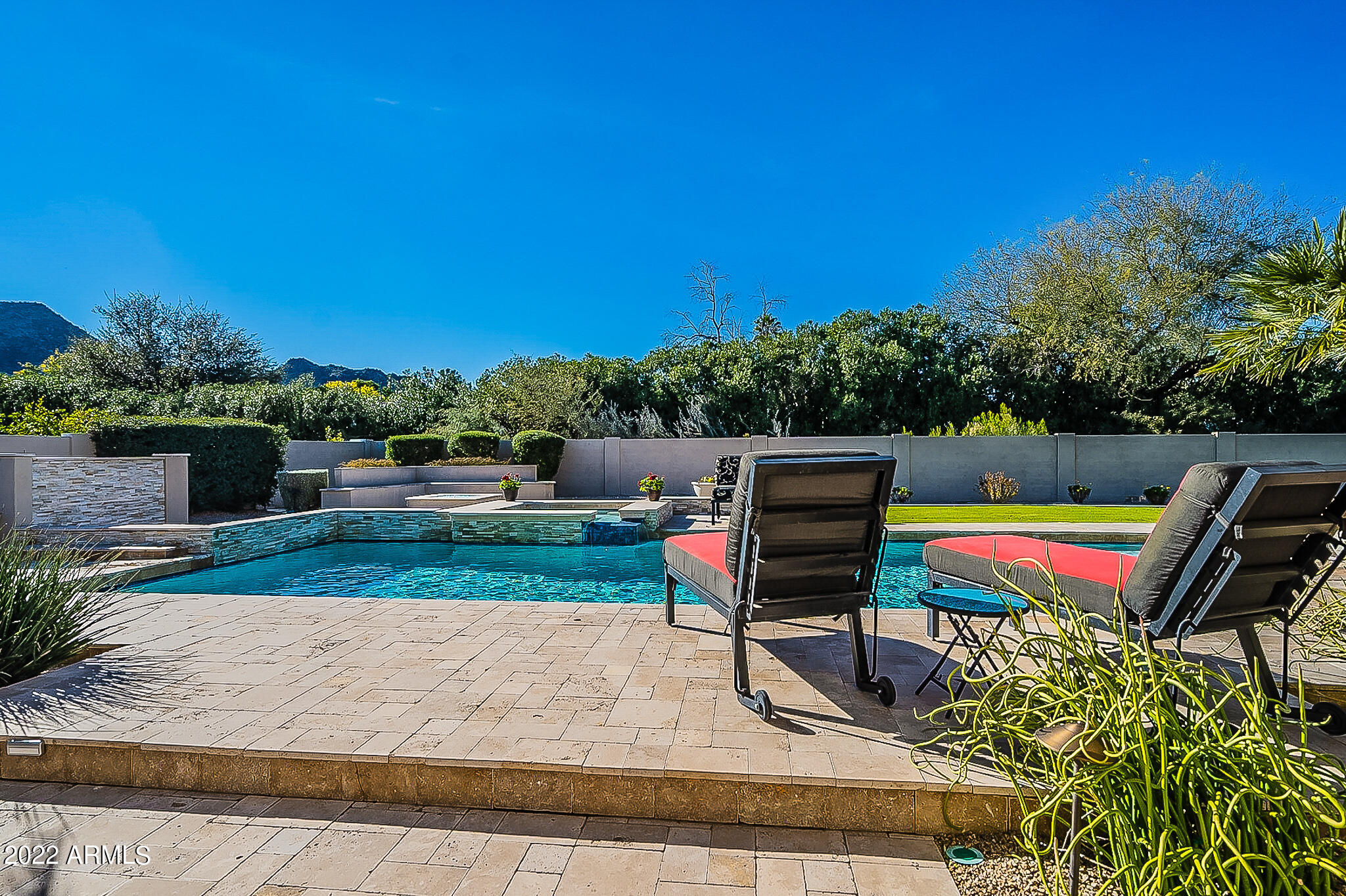 MERRILL CANTATIERRA - Residential
