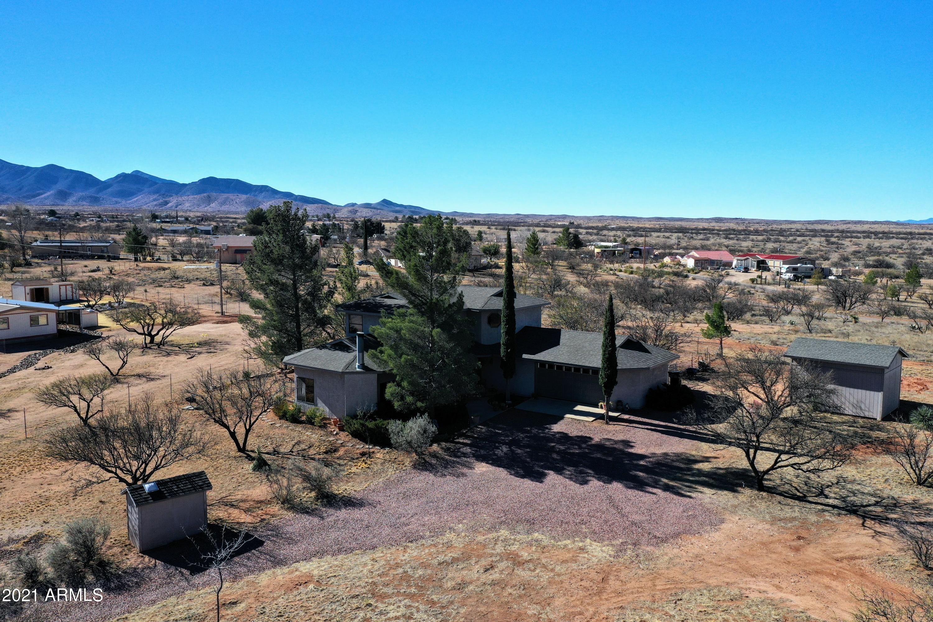 J 06 RANCHETTES UNIT 6 - Residential