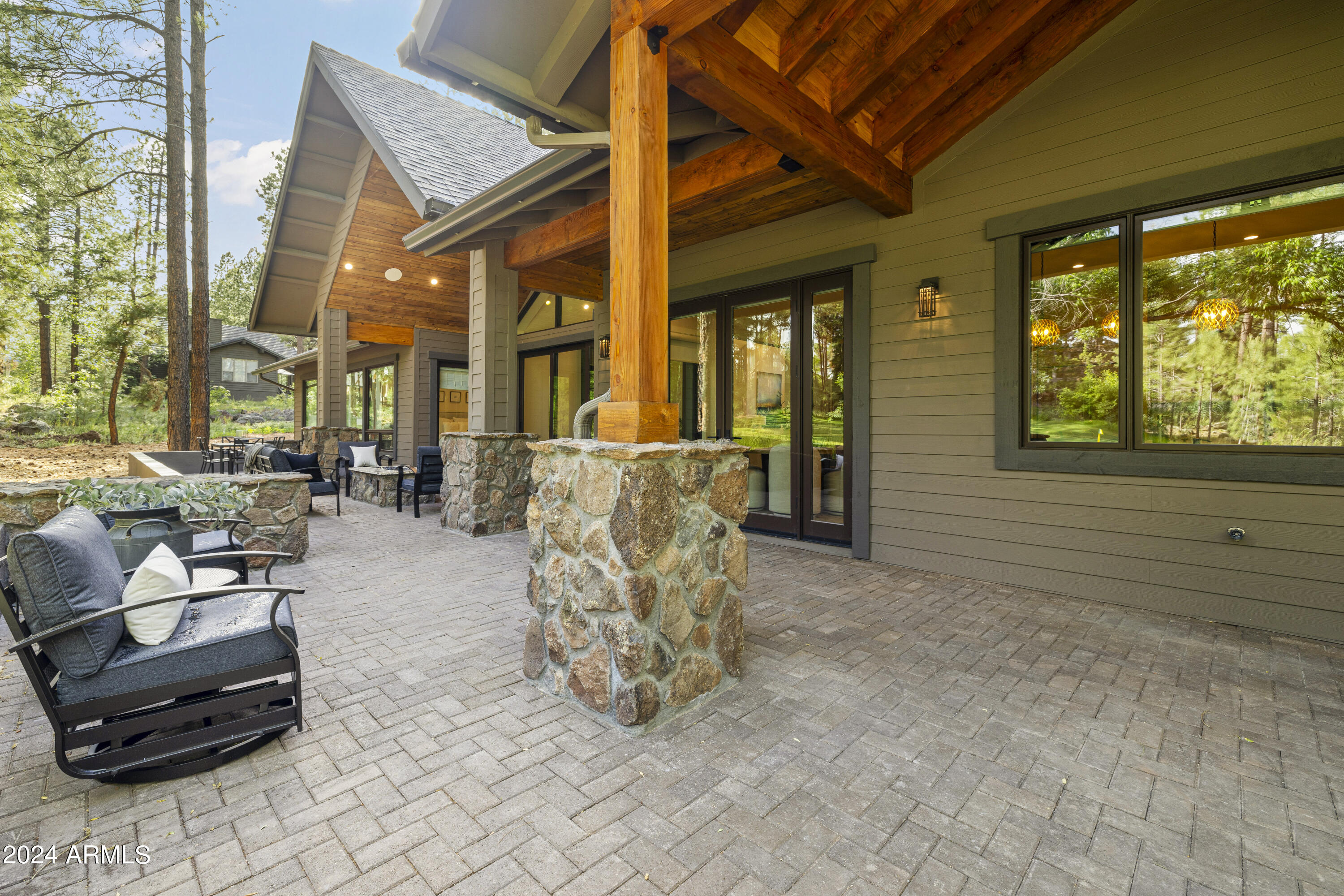 FOREST HIGHLANDS 4 - Residential