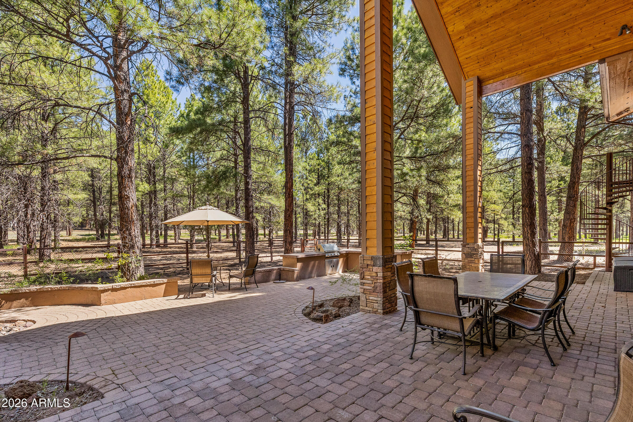 LOCKETT RANCHES - Residential
