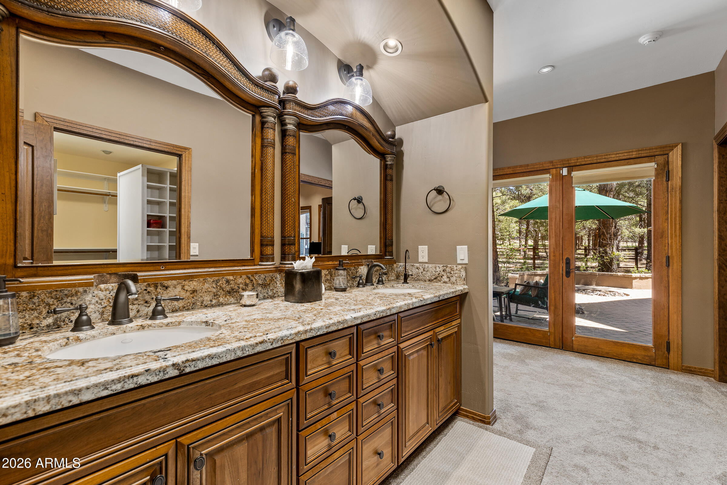 LOCKETT RANCHES - Residential
