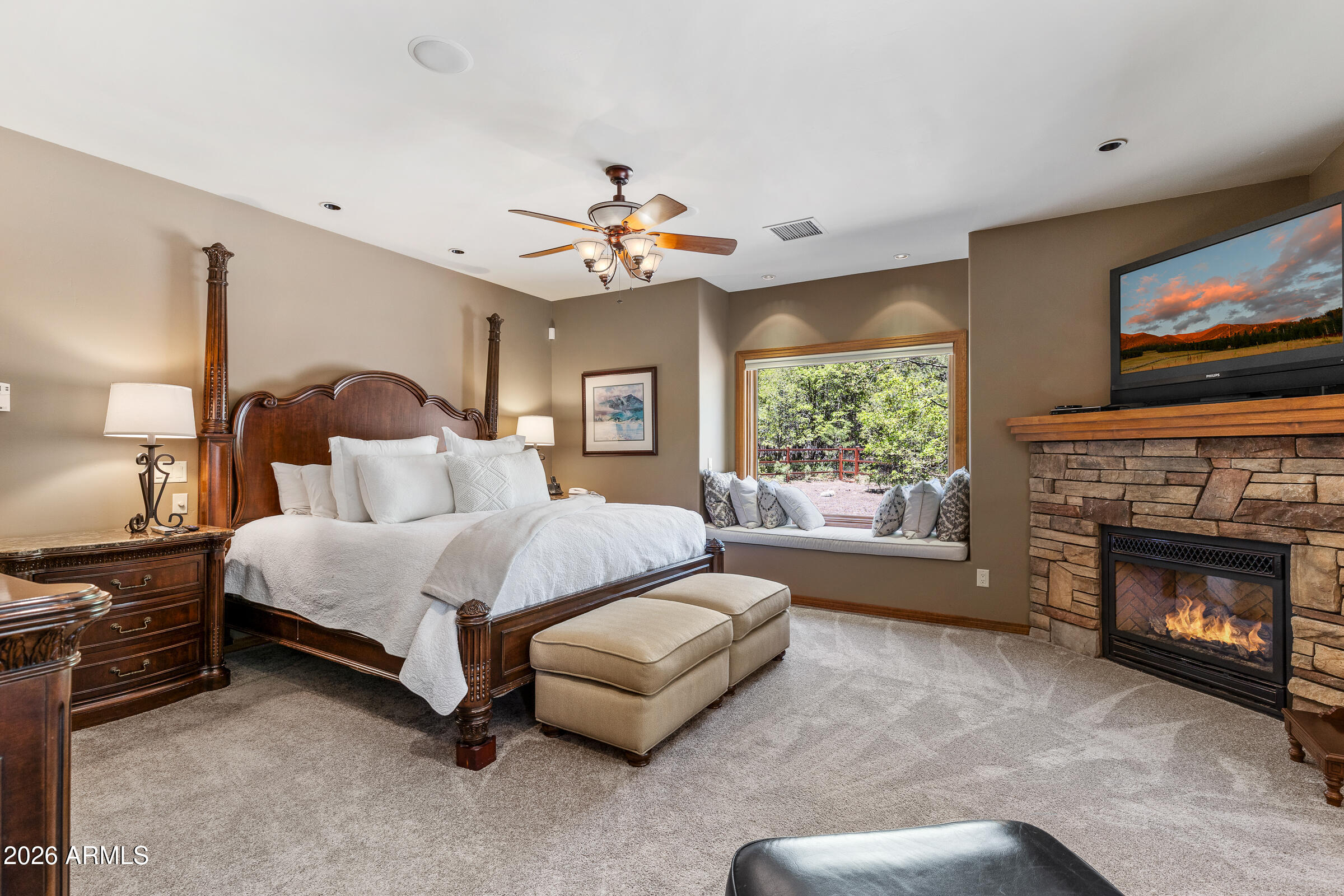 LOCKETT RANCHES - Residential