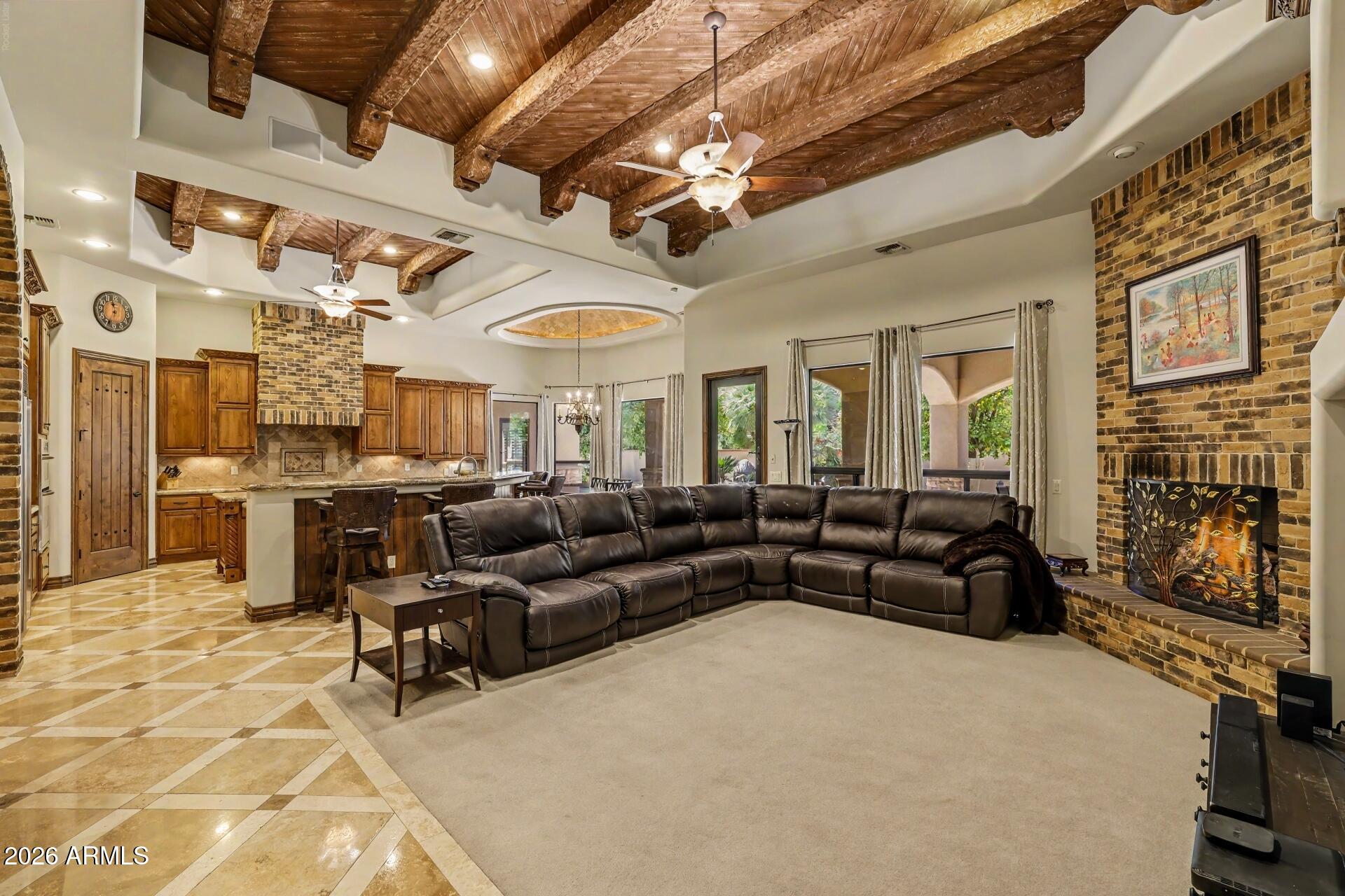 VISTA ESTANCIA - Residential