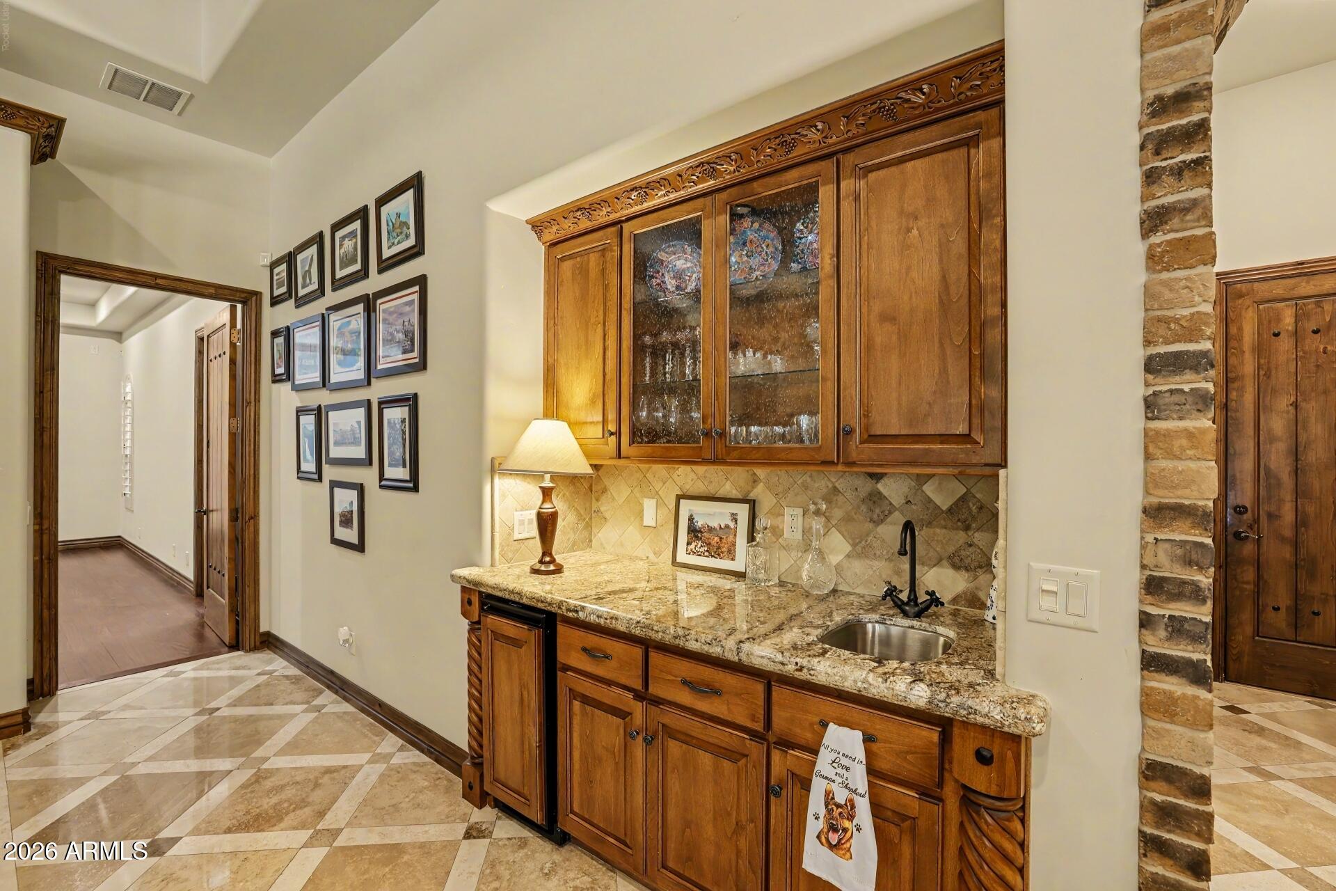VISTA ESTANCIA - Residential