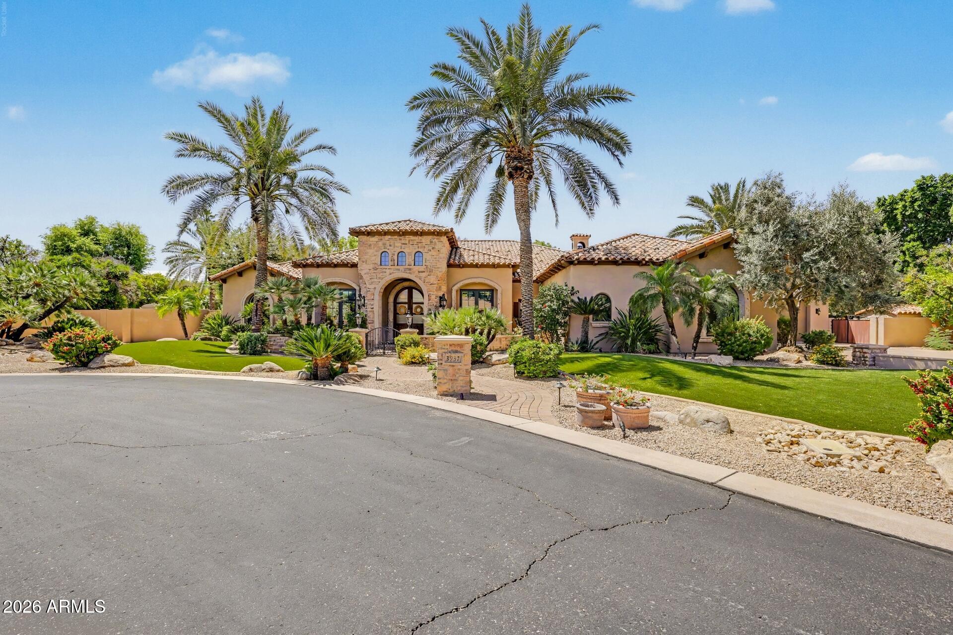 VISTA ESTANCIA - Residential