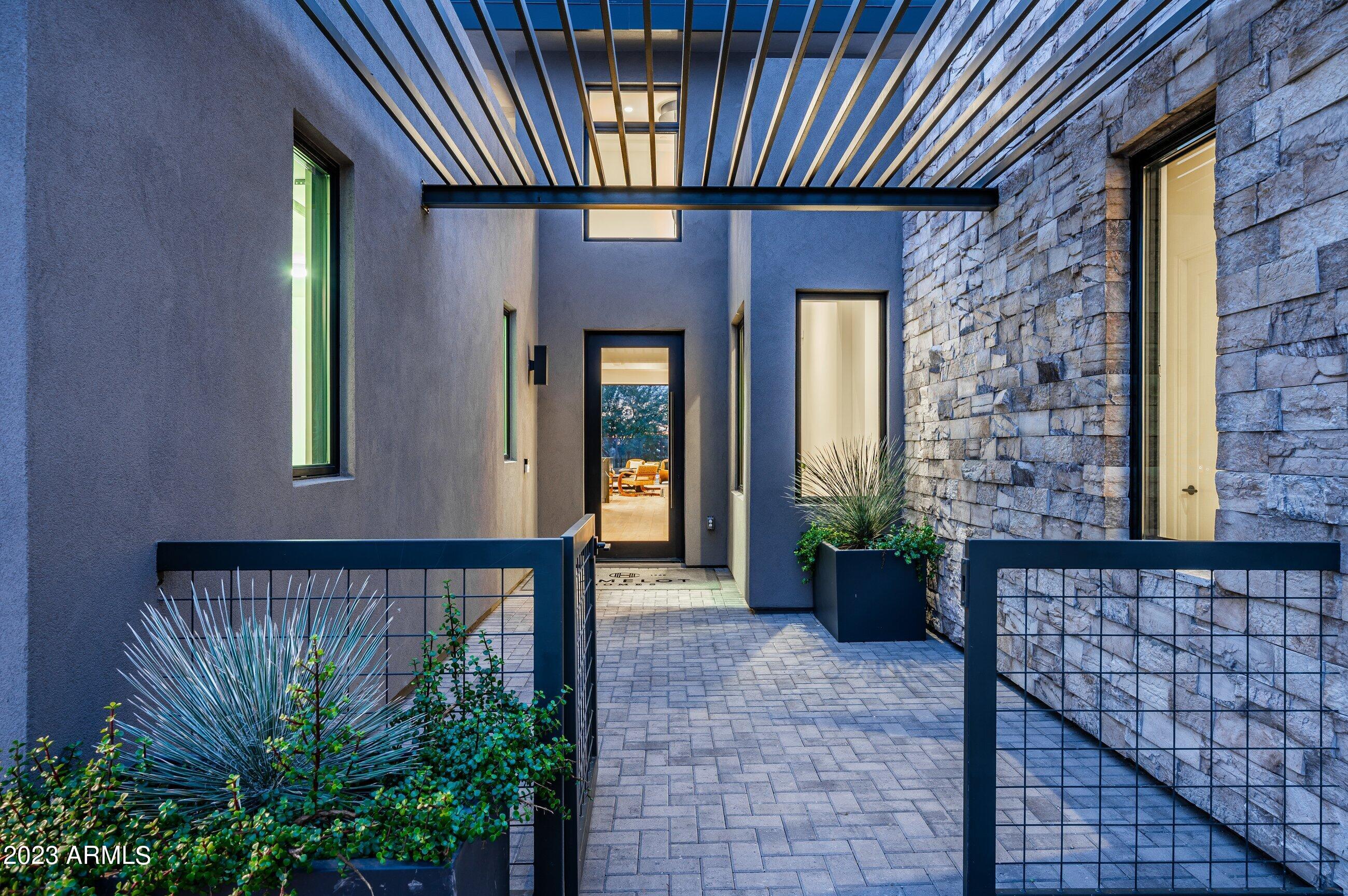 DESERT MOUNTAIN - Residential