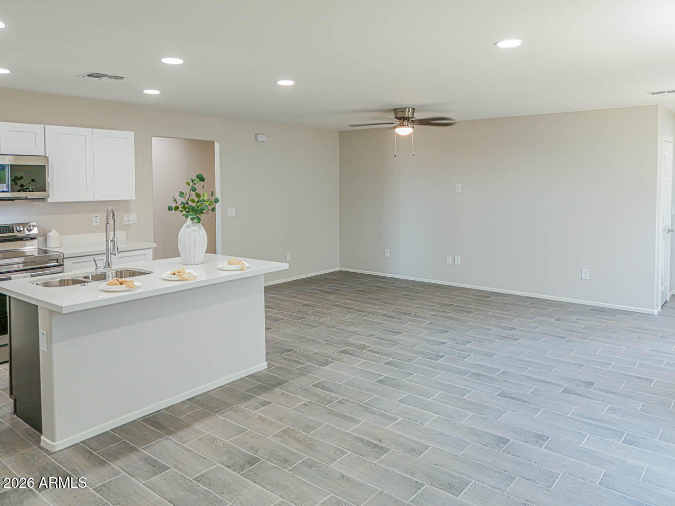ARIZONA CITY UNIT ONE - Residential