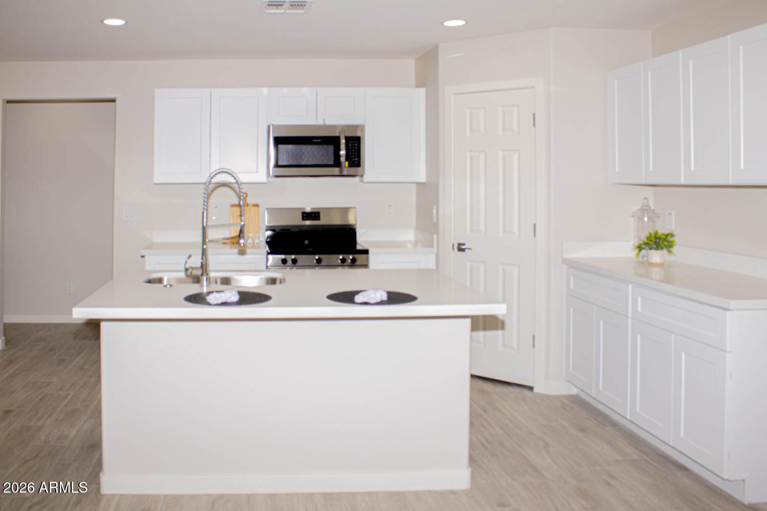 ARIZONA CITY UNIT ONE - Residential