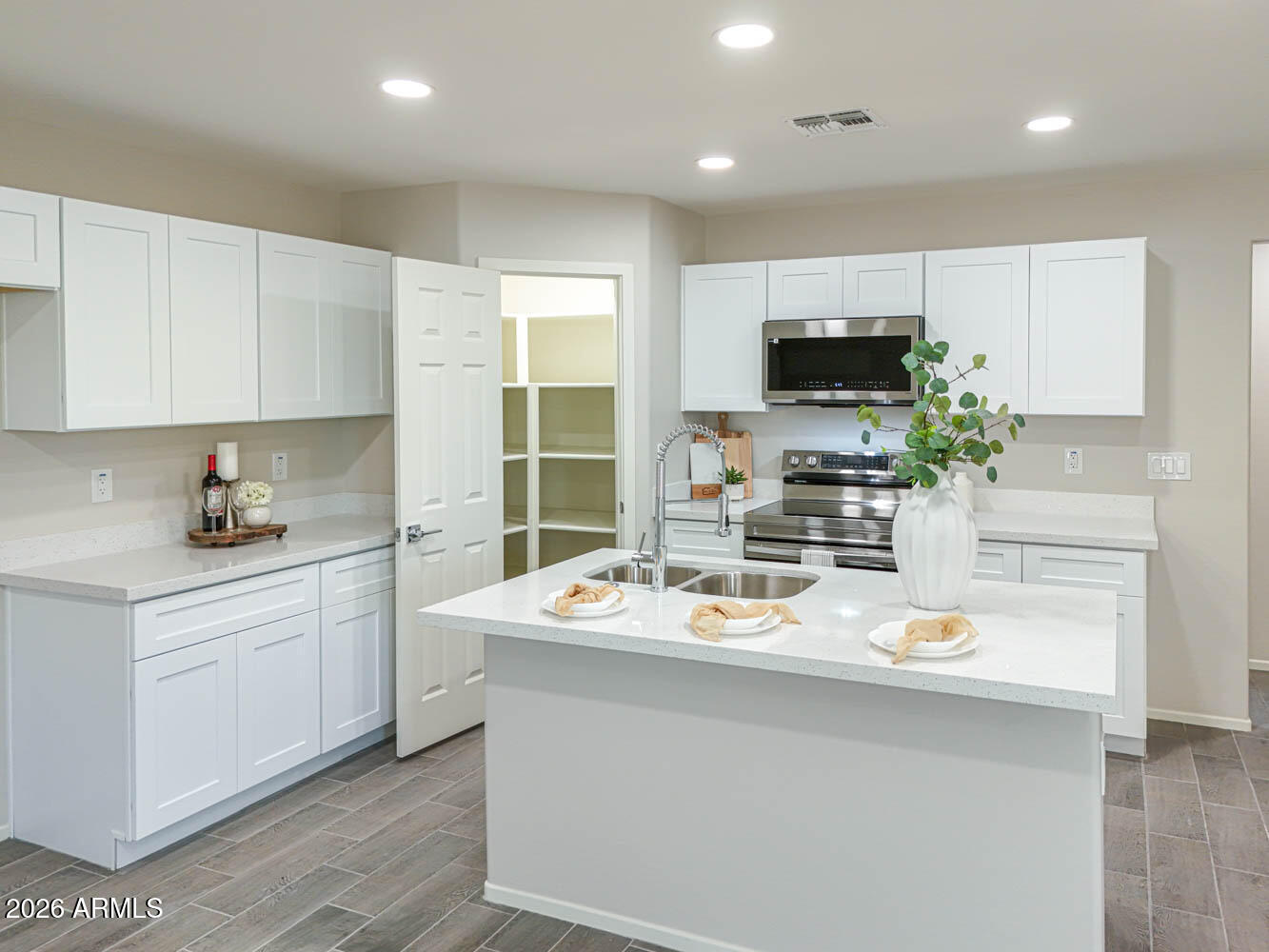 ARIZONA CITY UNIT ONE - Residential