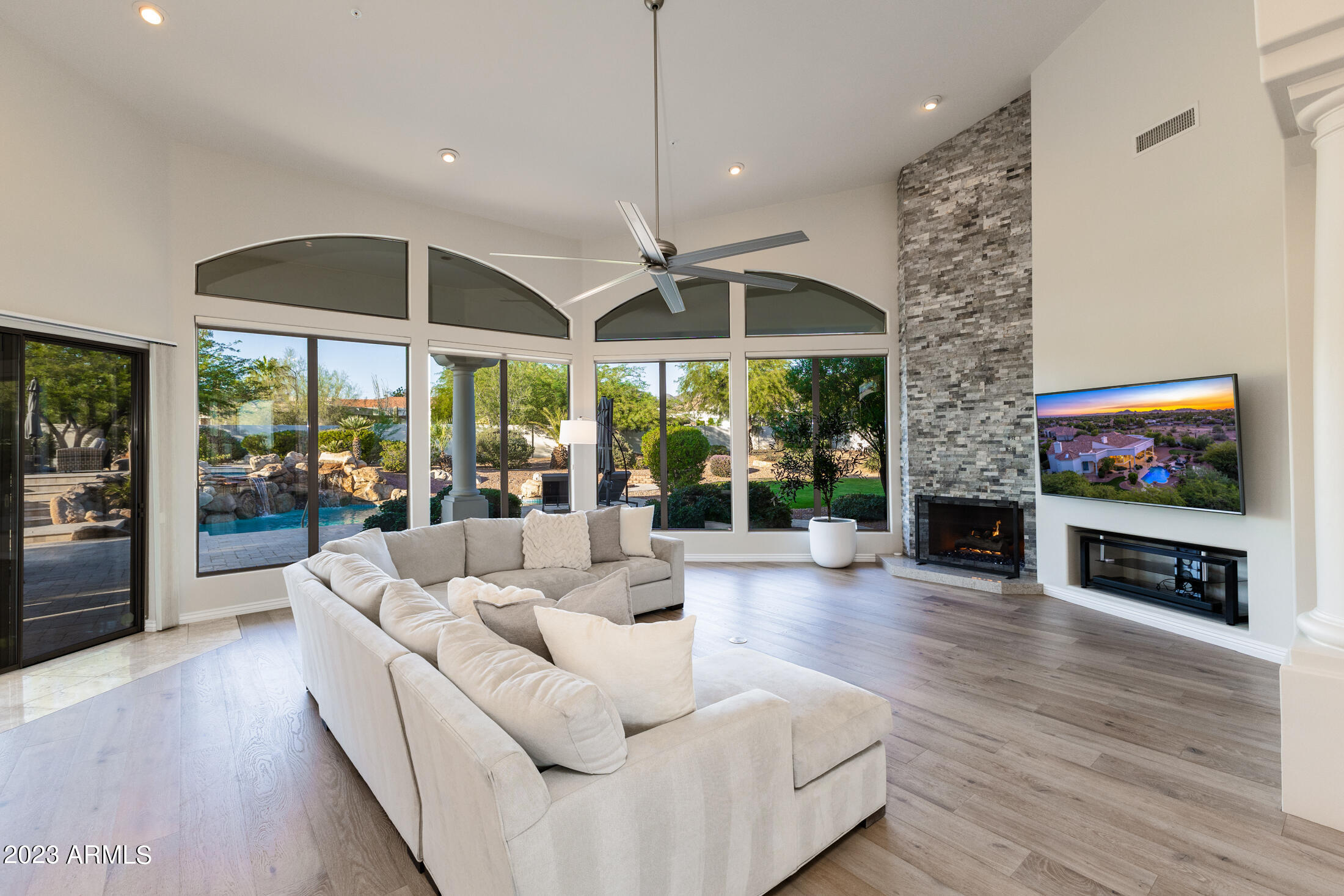 MONTAGNA VISTAS - Residential