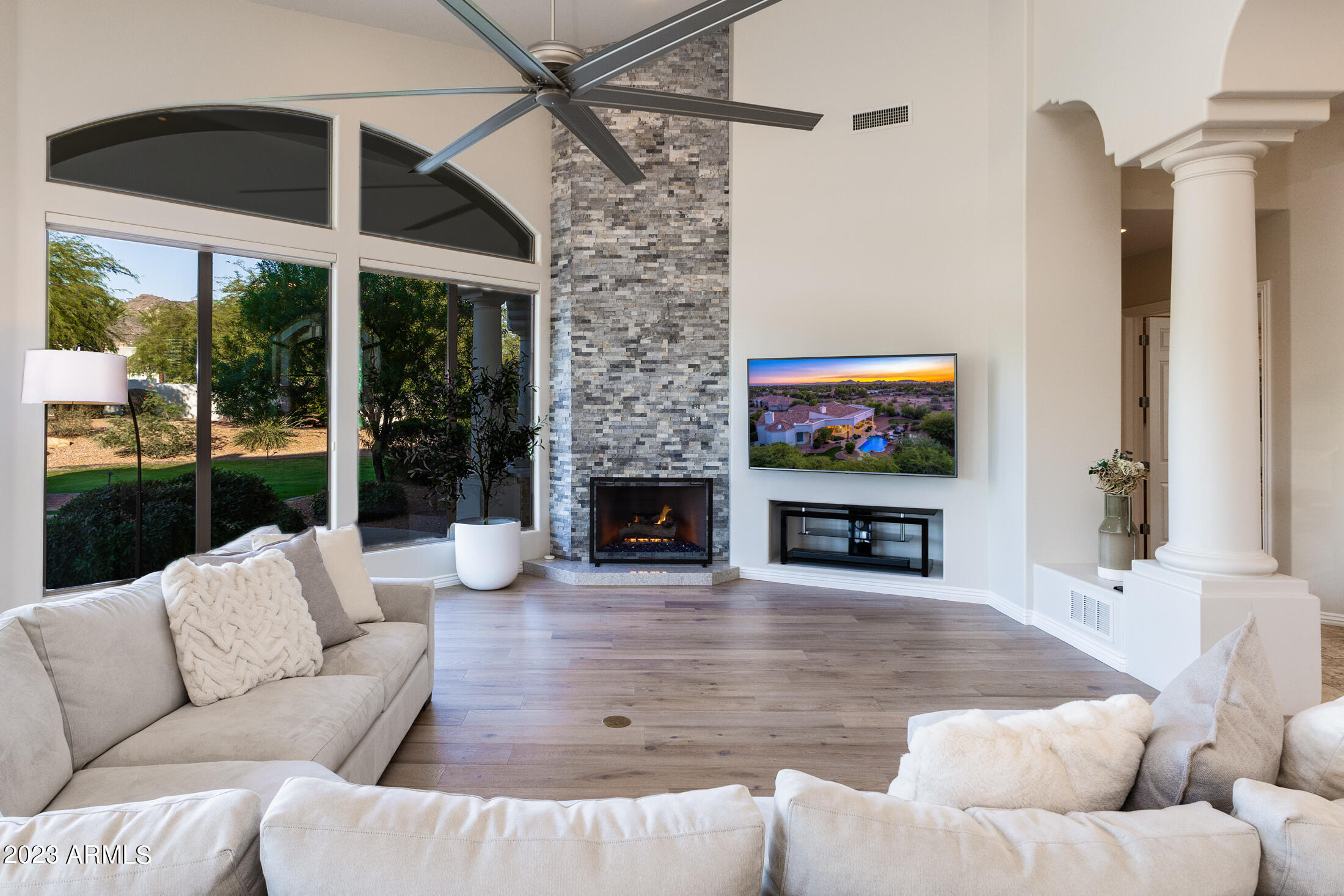 MONTAGNA VISTAS - Residential