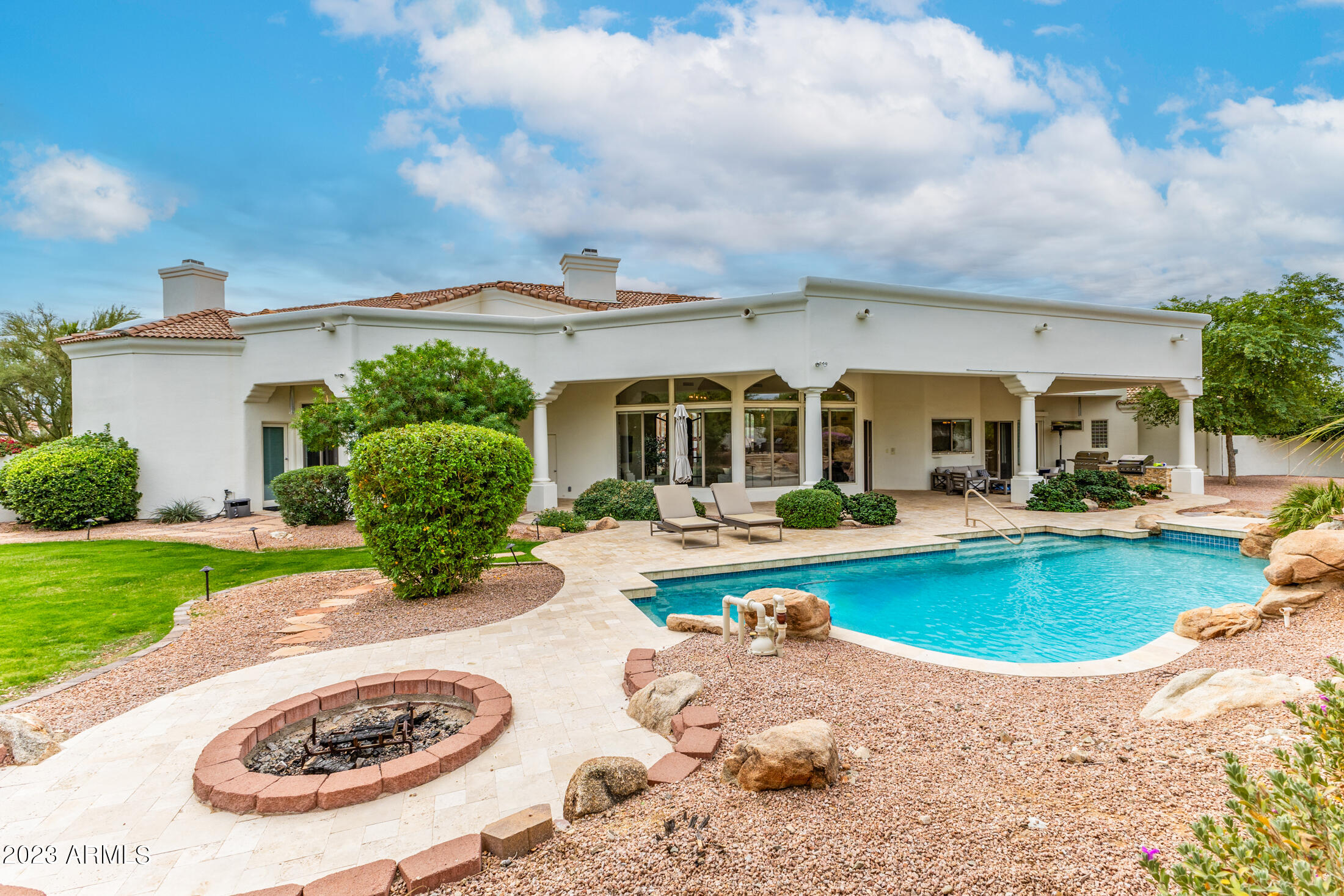 MONTAGNA VISTAS - Residential