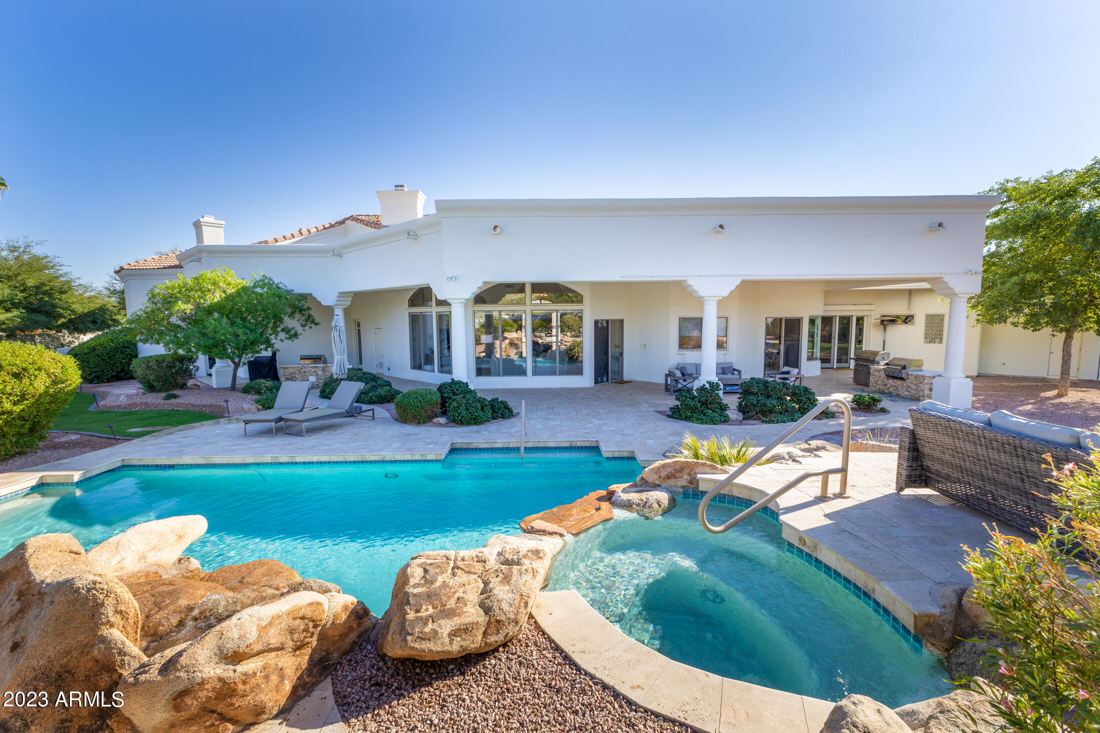 MONTAGNA VISTAS - Residential