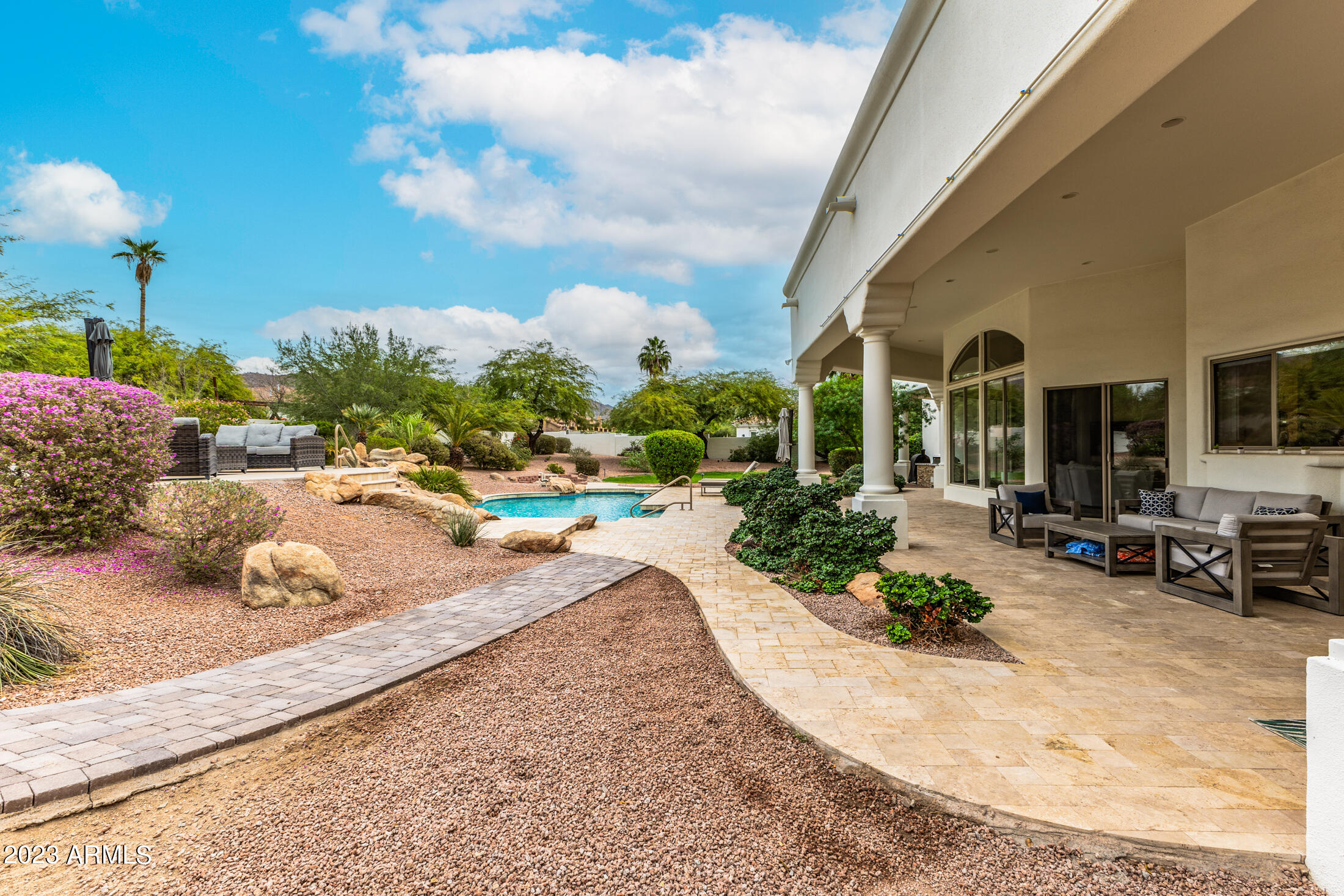 MONTAGNA VISTAS - Residential