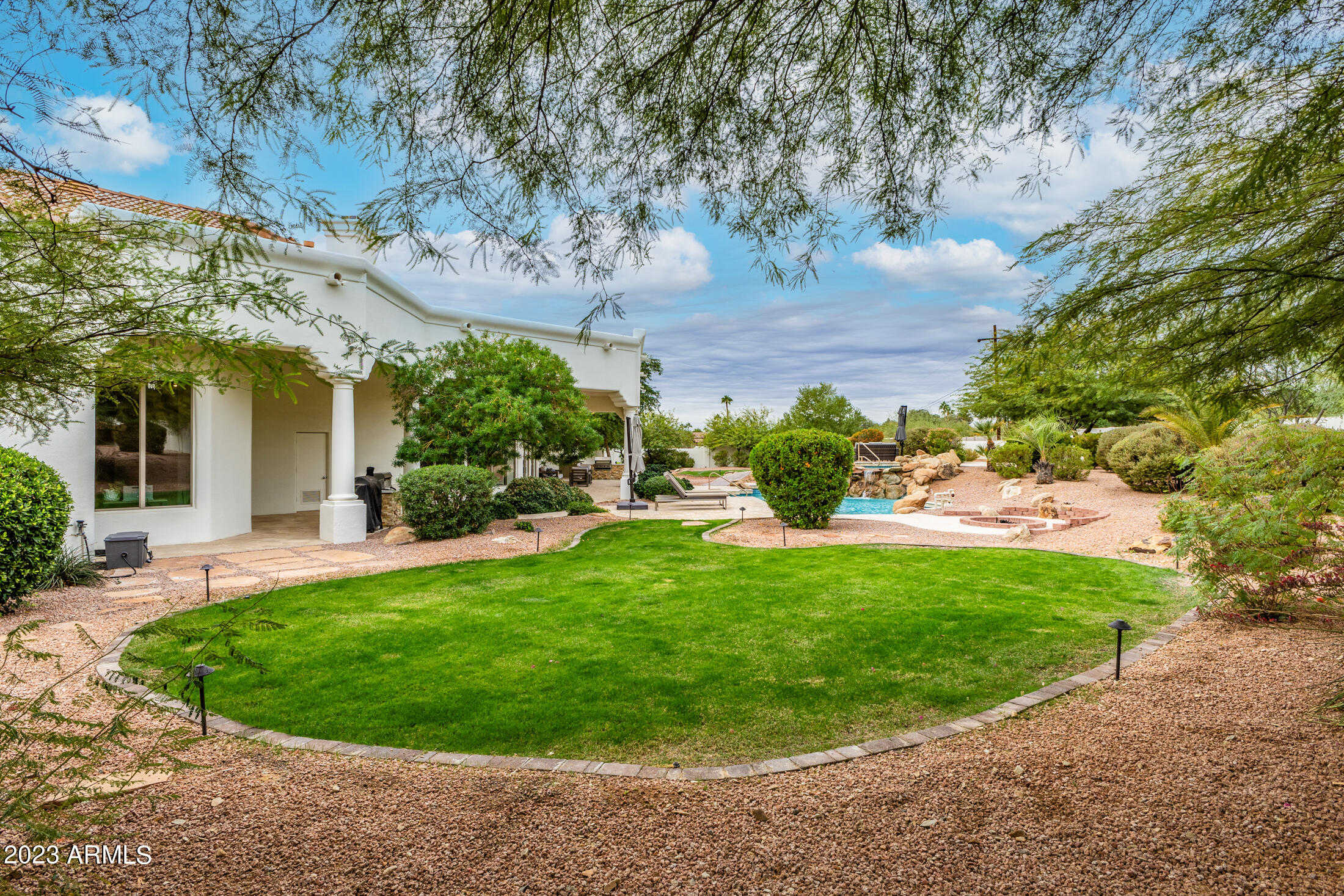 MONTAGNA VISTAS - Residential