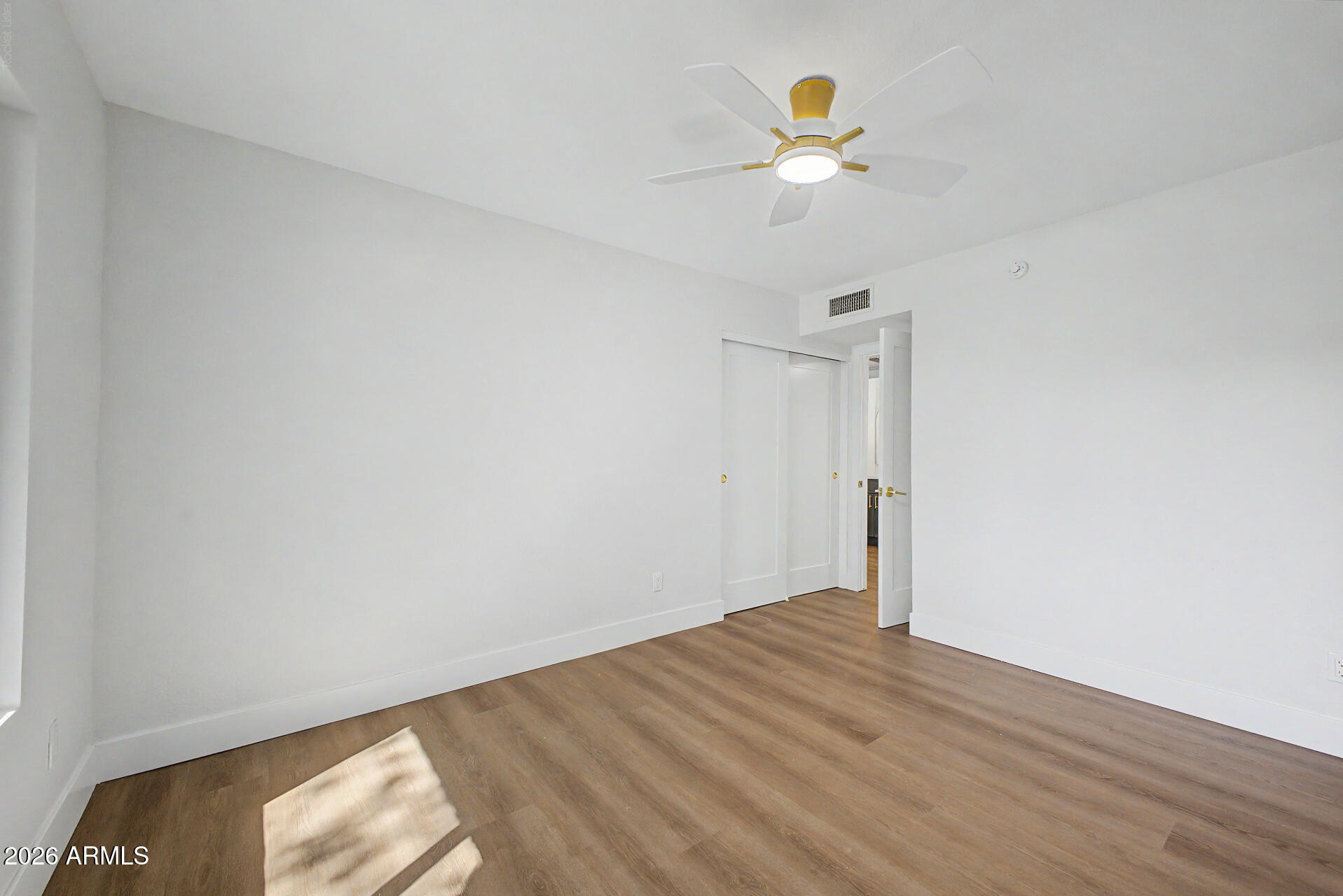 LAGUNA SHORES AMD - Residential