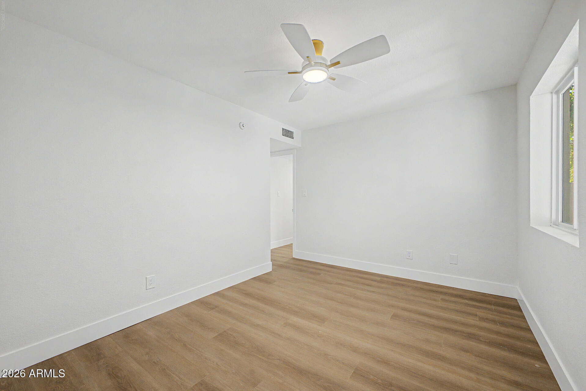 LAGUNA SHORES AMD - Residential