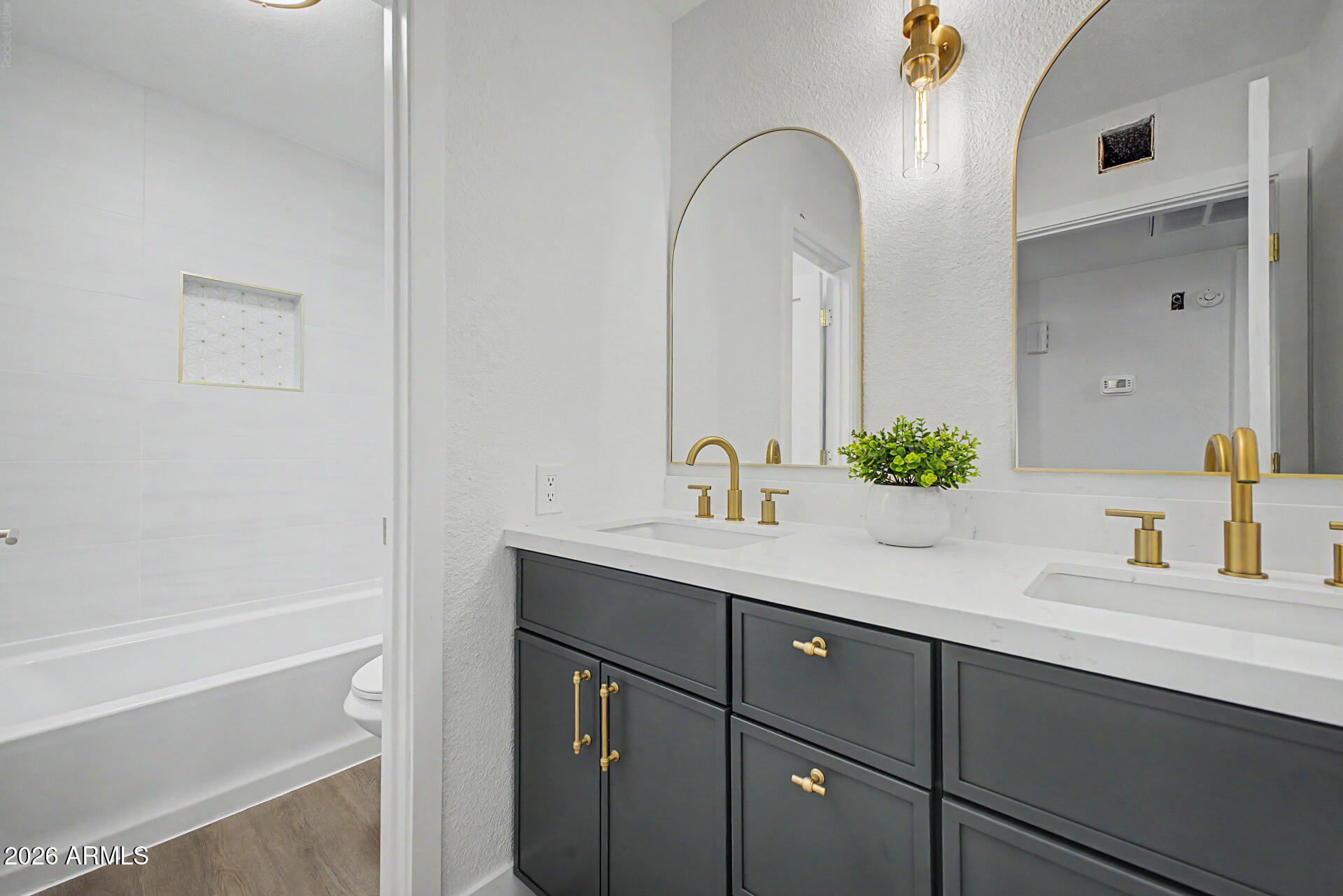 LAGUNA SHORES AMD - Residential