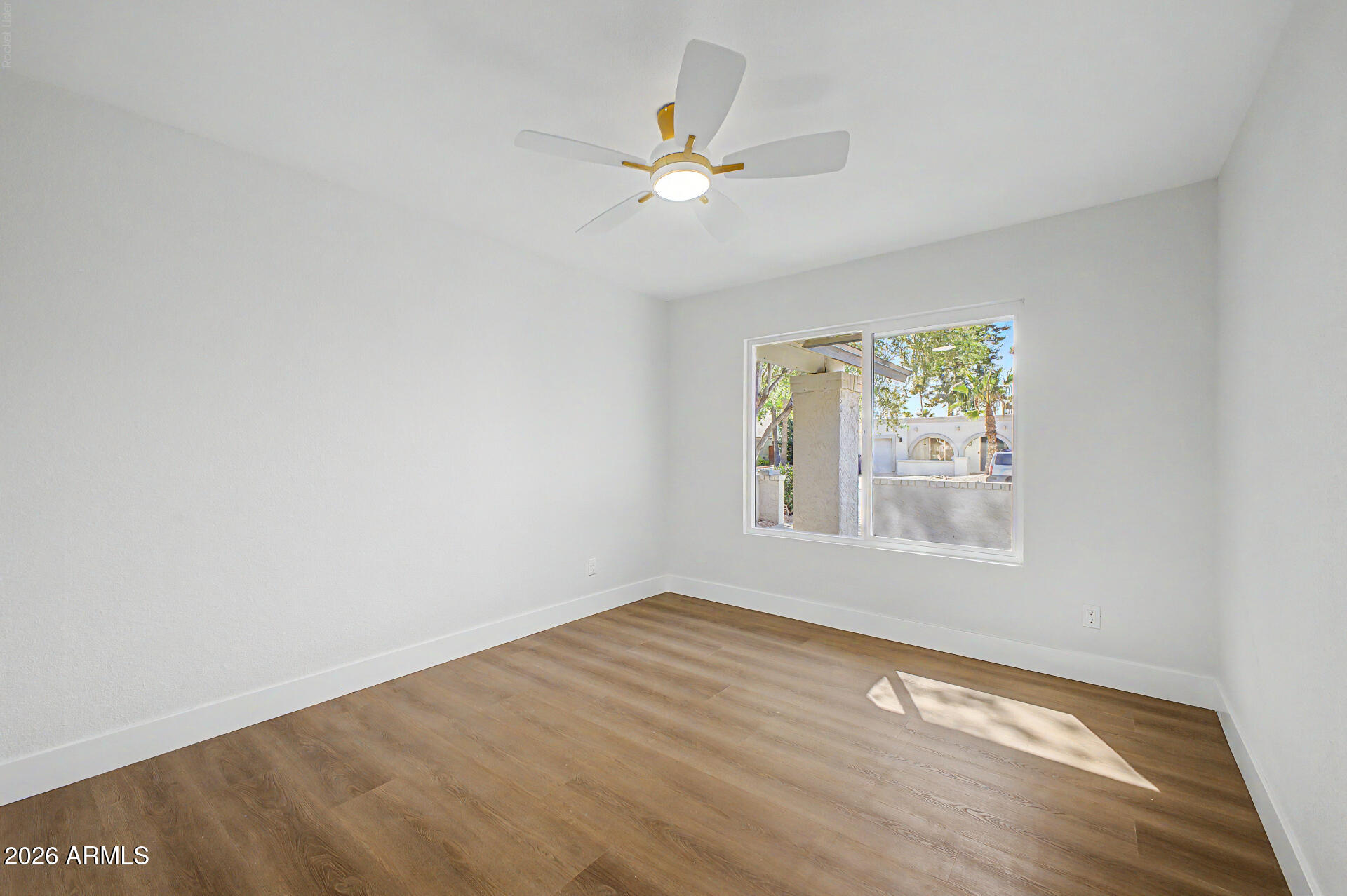 LAGUNA SHORES AMD - Residential