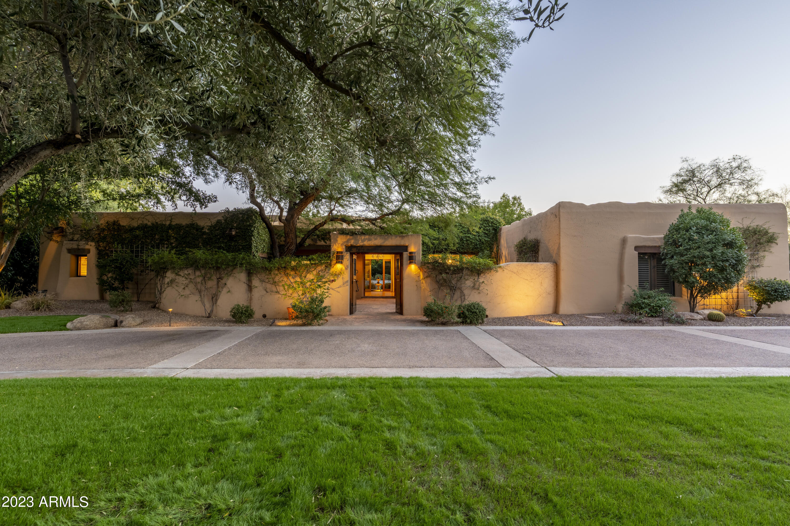 CAMELBACK COUNTRY ESTATES 6 - Residential