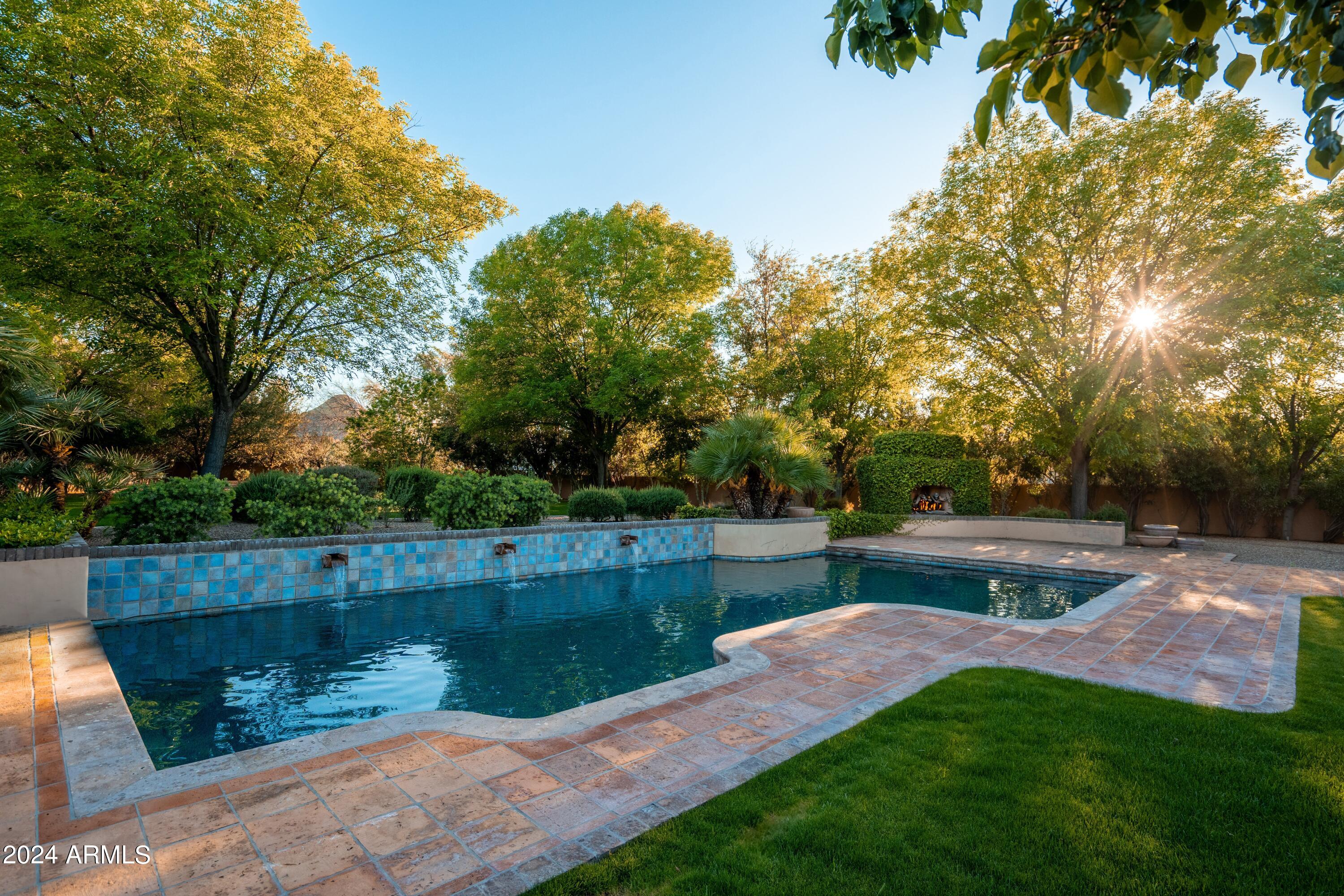 CAMELBACK COUNTRY ESTATES 6 - Residential