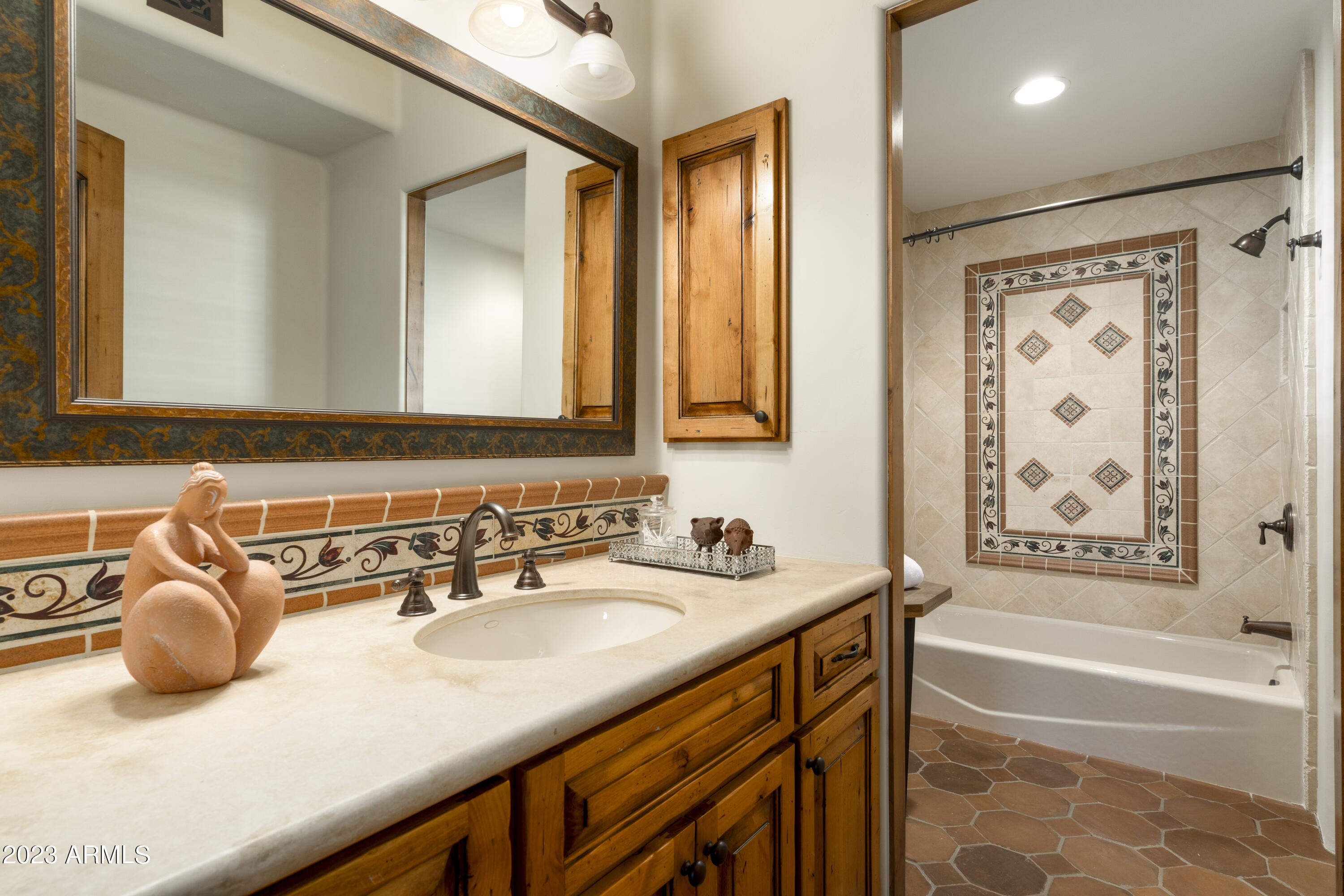 CAMELBACK COUNTRY ESTATES 6 - Residential