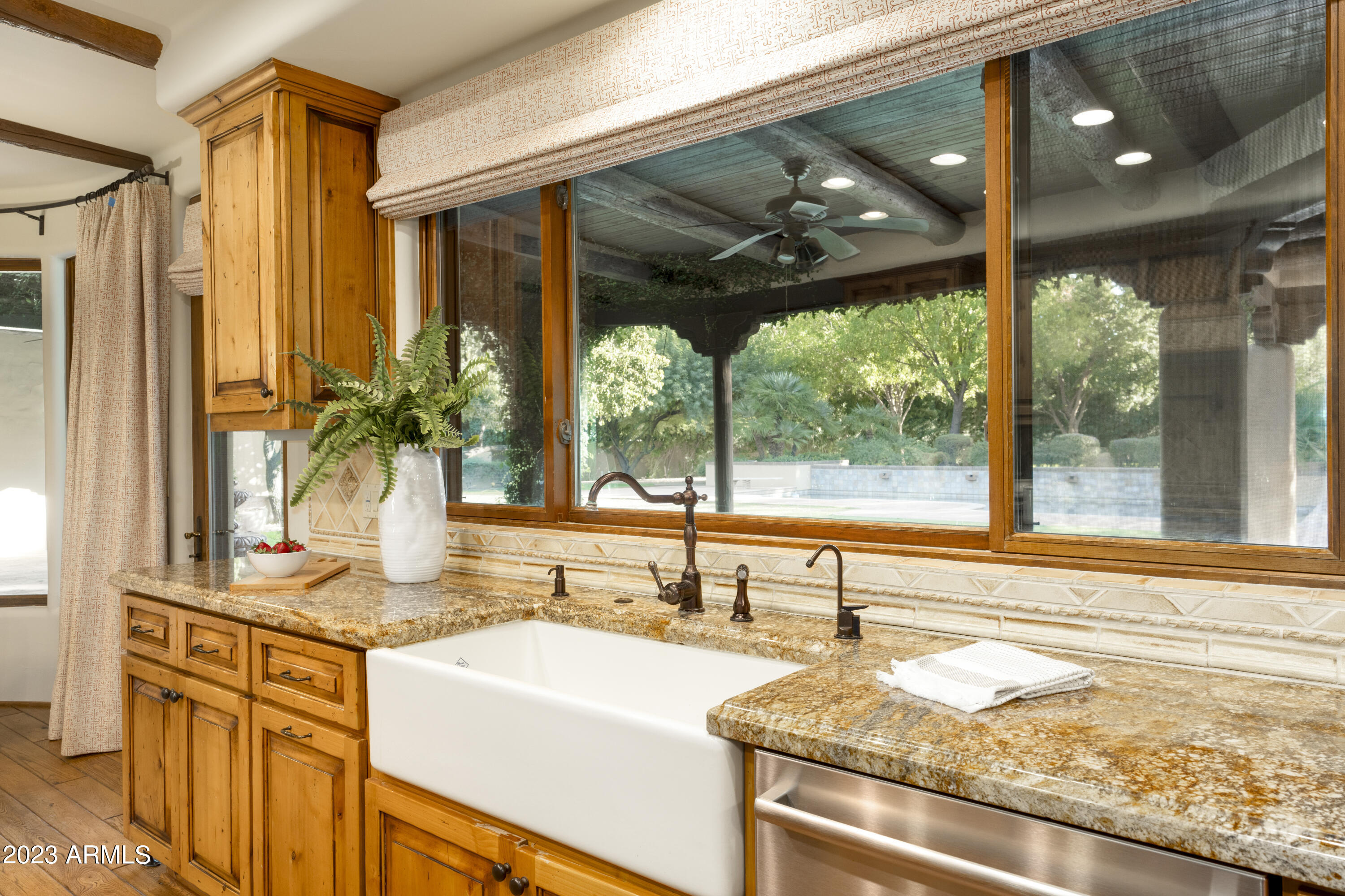CAMELBACK COUNTRY ESTATES 6 - Residential