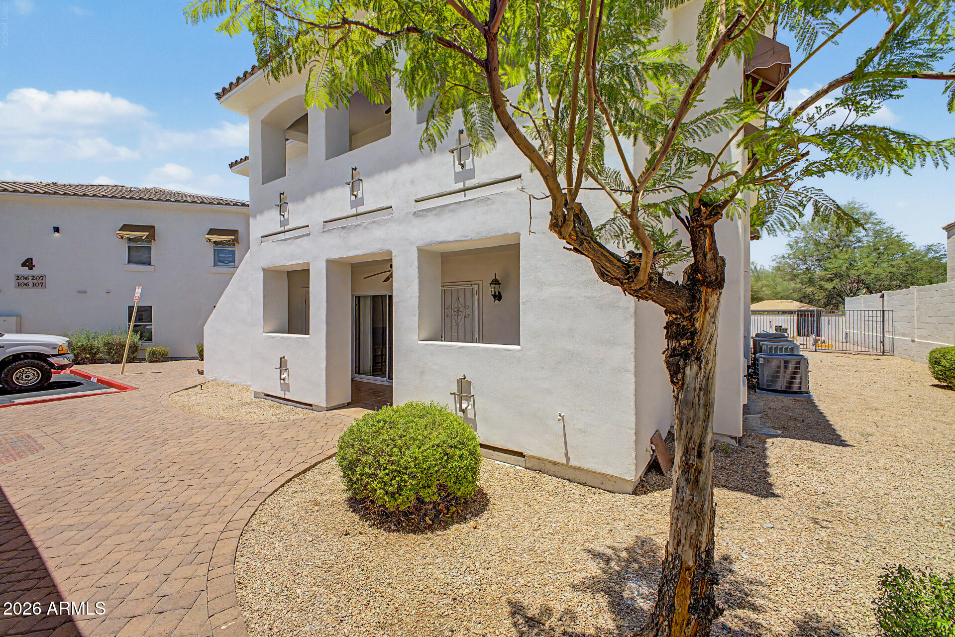 CASITAS MONTANA CONDOMINIUMS - Residential