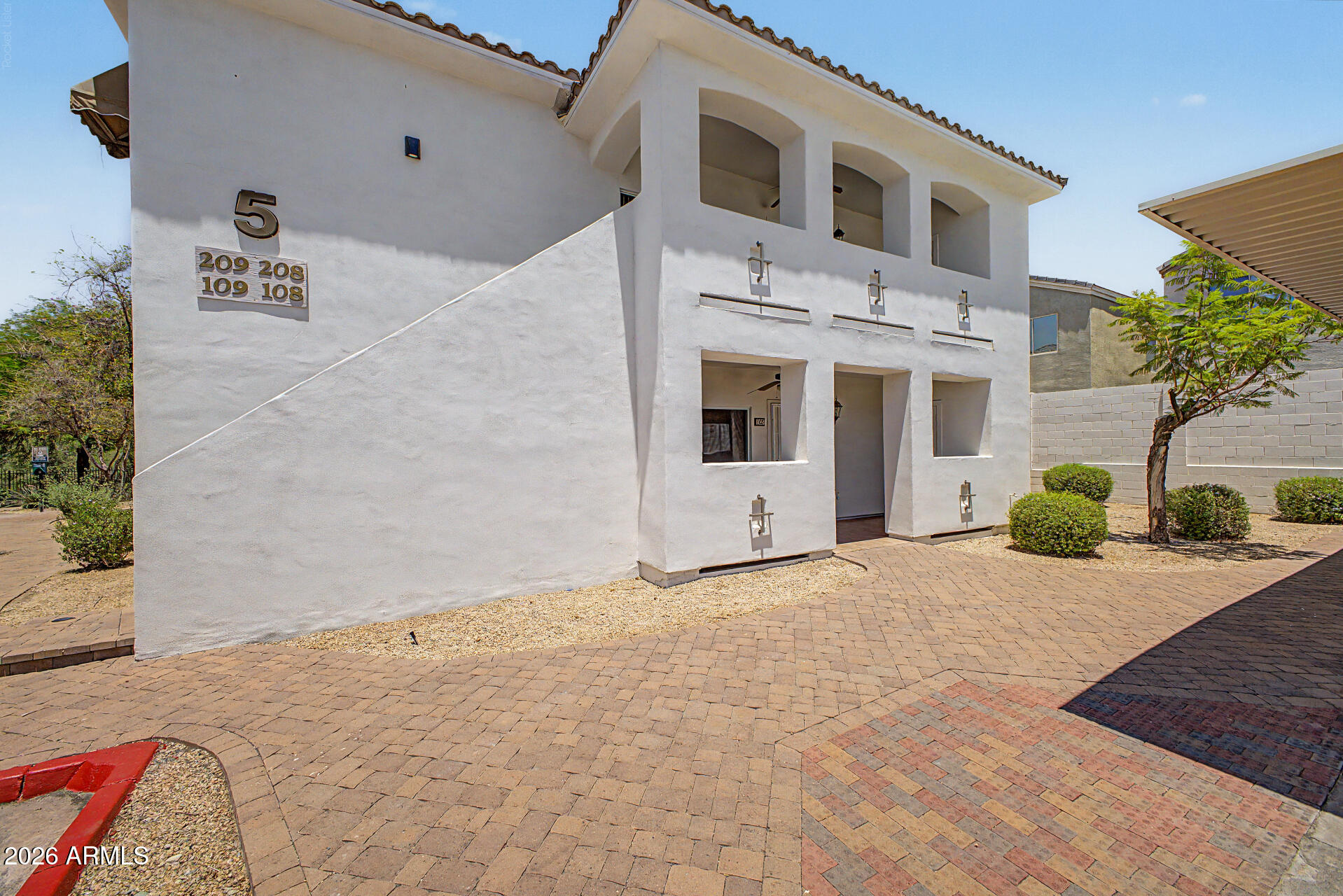 CASITAS MONTANA CONDOMINIUMS - Residential