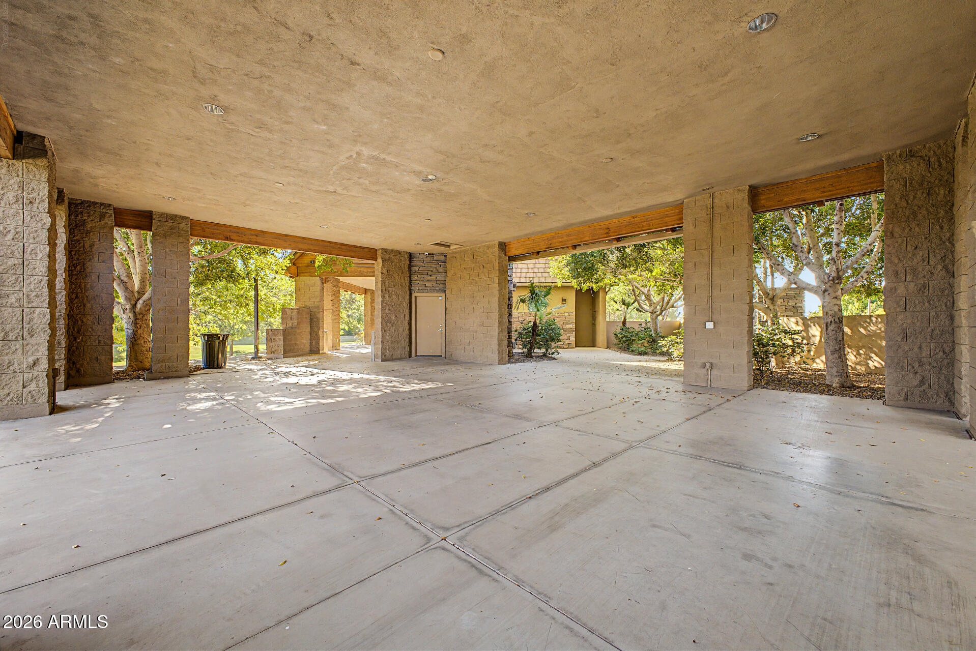 ARBOLEDA UNIT 1 - Residential