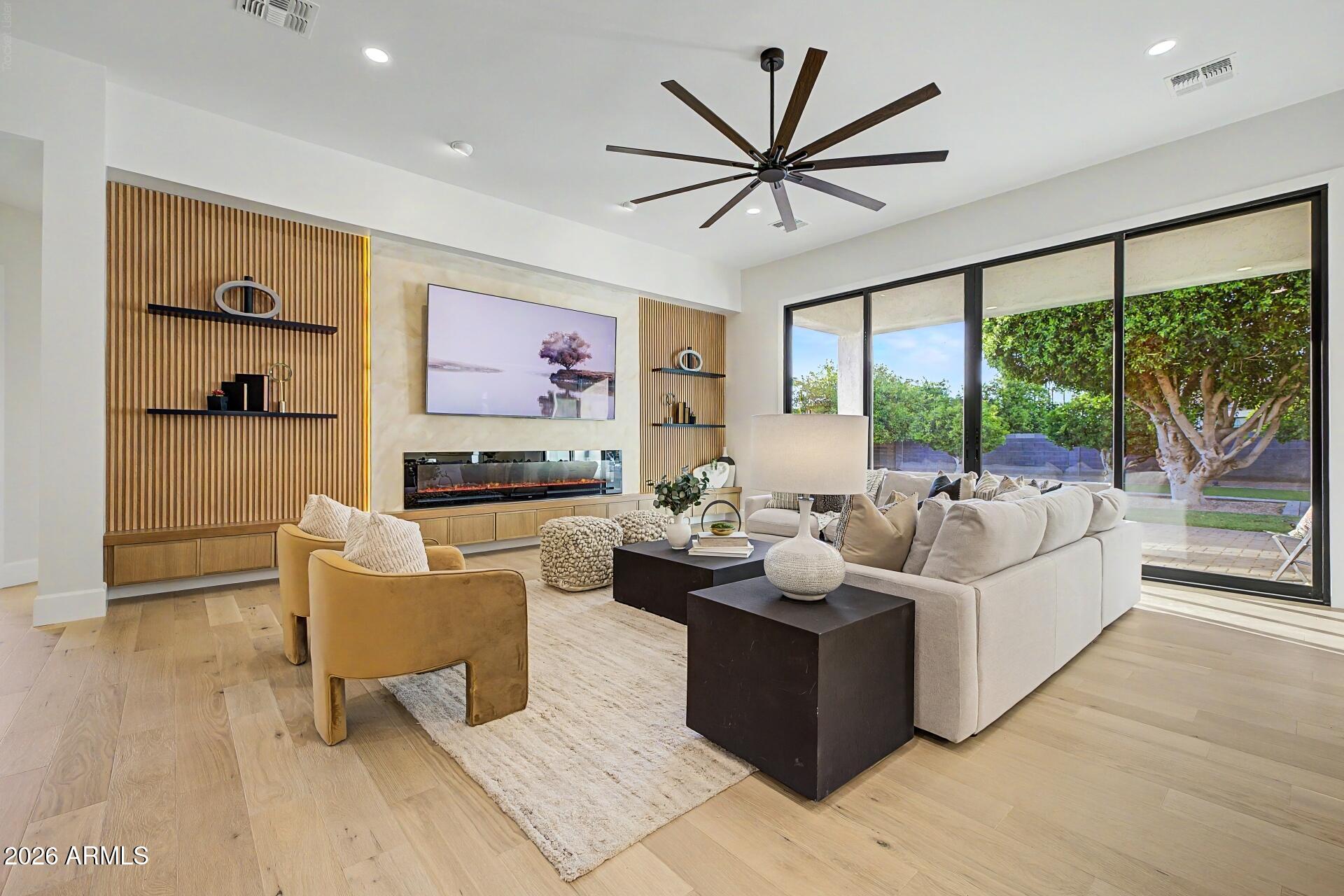 ARBOLEDA UNIT 1 - Residential