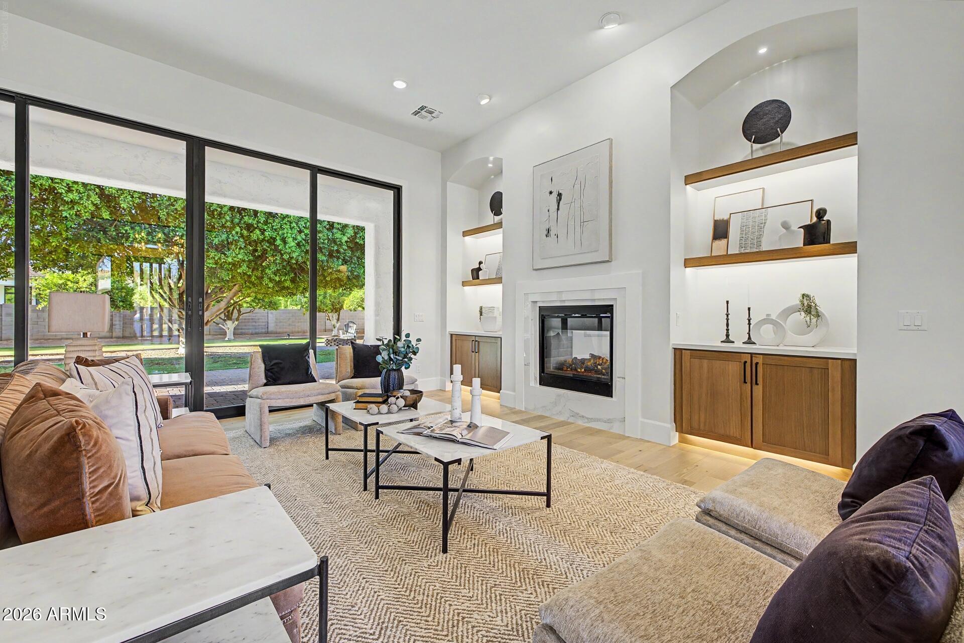 ARBOLEDA UNIT 1 - Residential