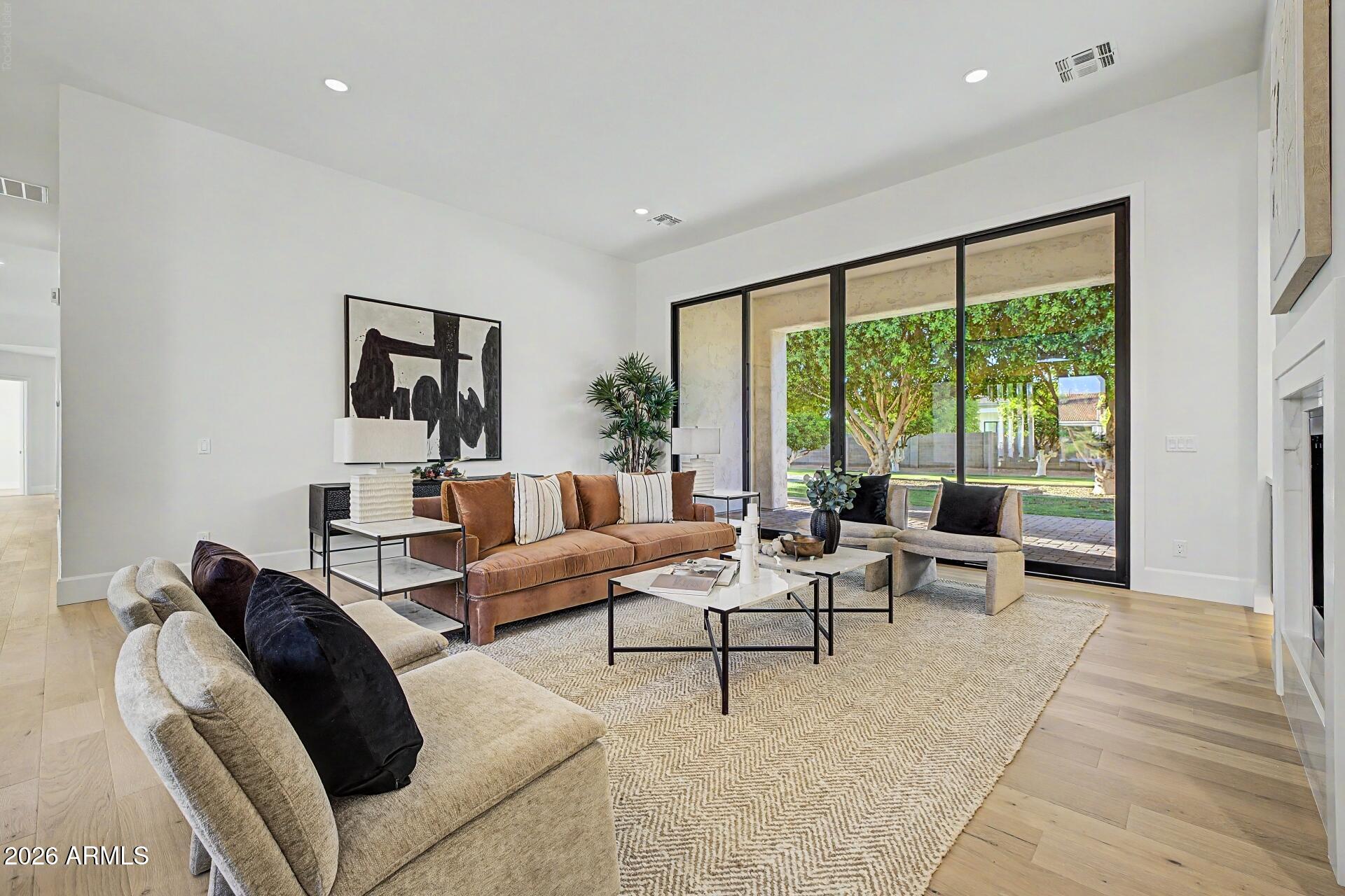 ARBOLEDA UNIT 1 - Residential