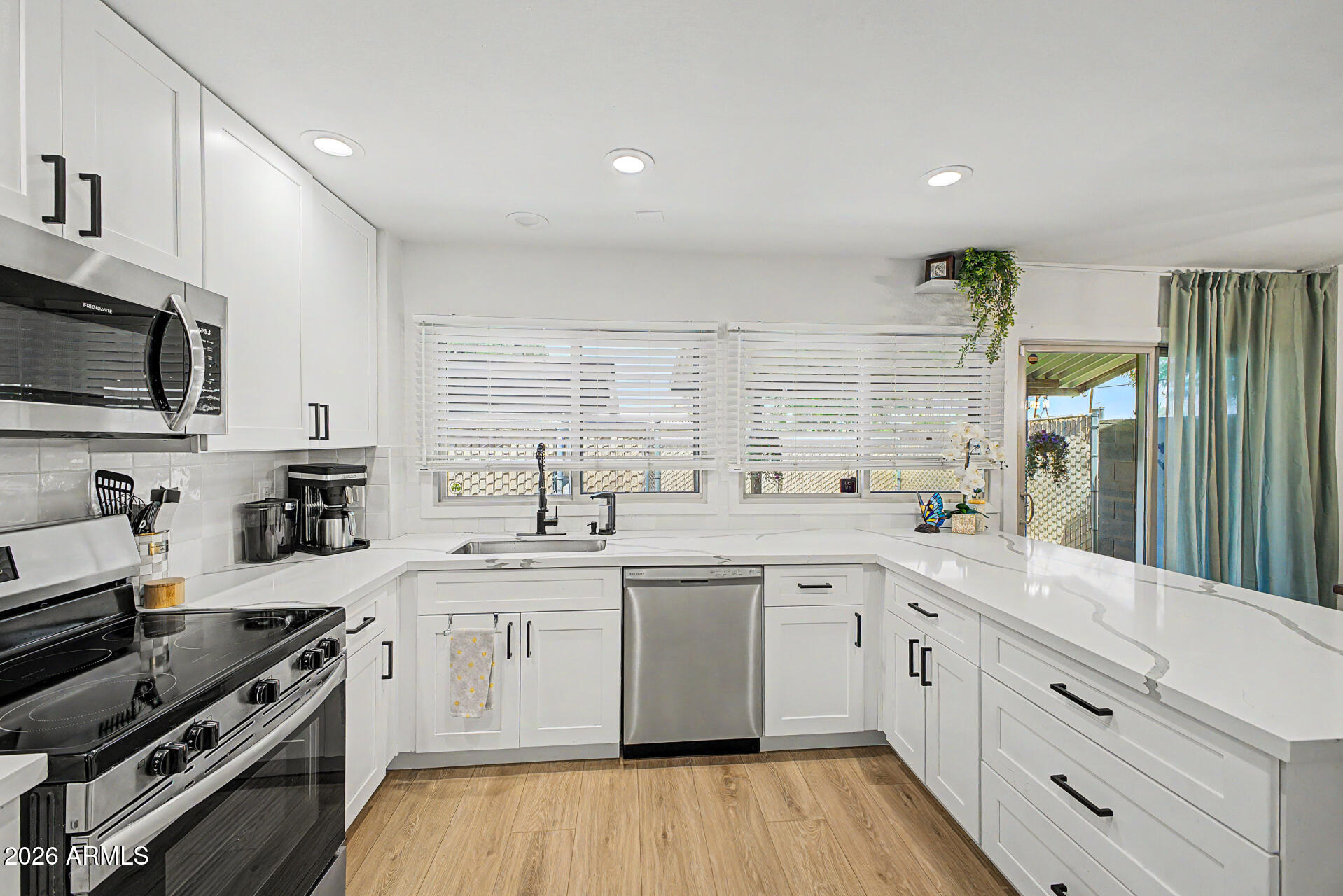 PARK RIVIERA SOUTH 4 TOWNHOUSES - Residential
