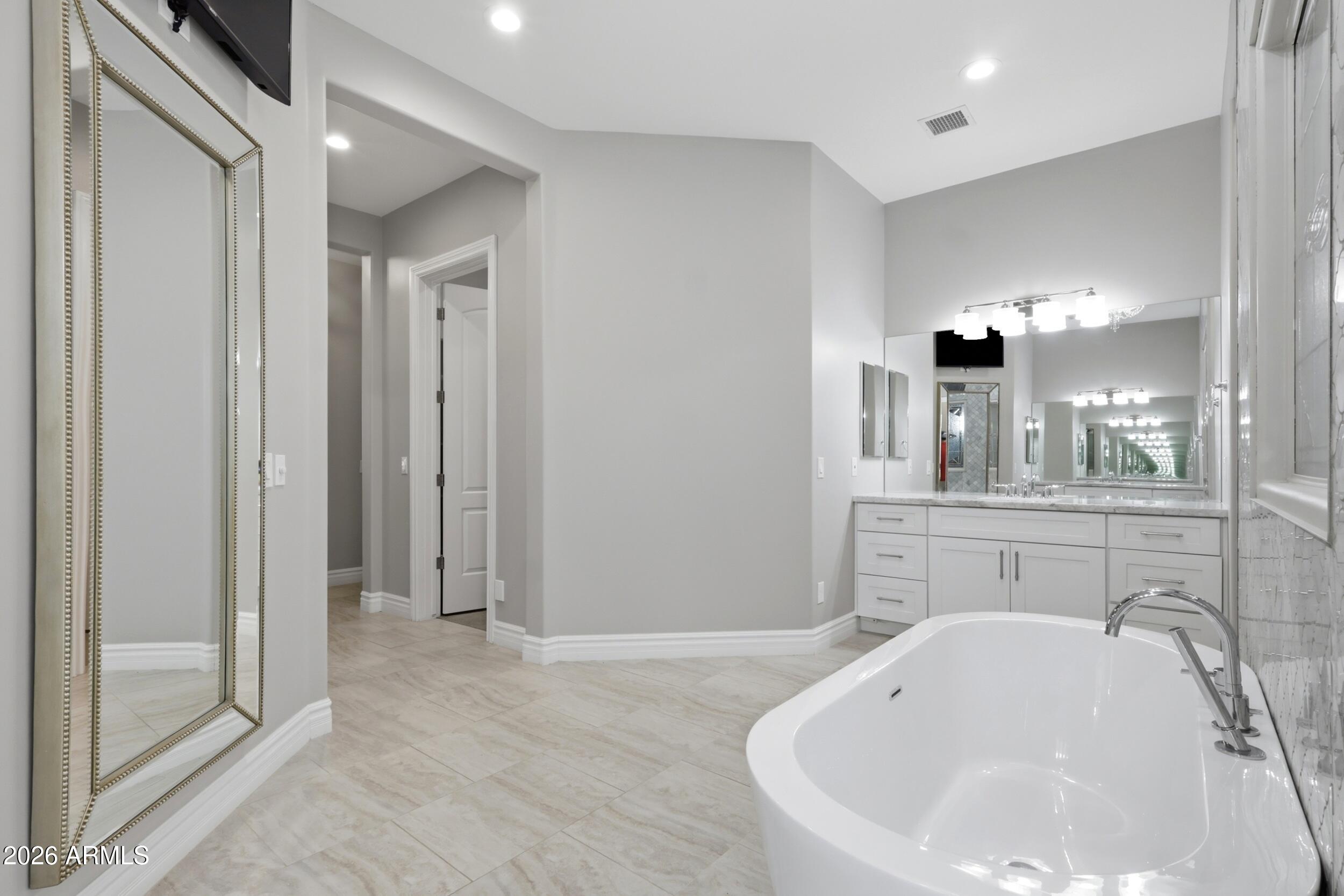 RUSSELL RANCH PHASE 3 REPLAT - Residential