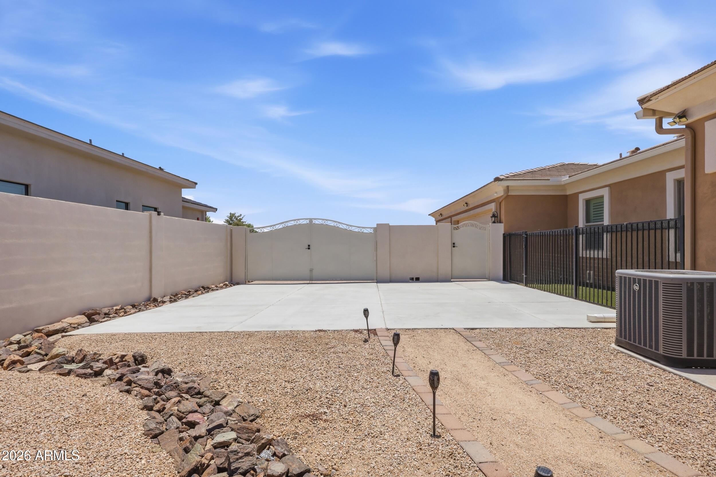 RUSSELL RANCH PHASE 3 REPLAT - Residential