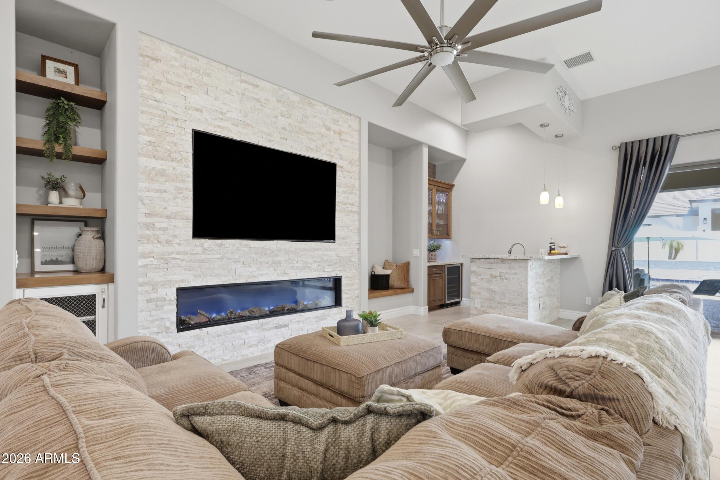 RUSSELL RANCH PHASE 3 REPLAT - Residential